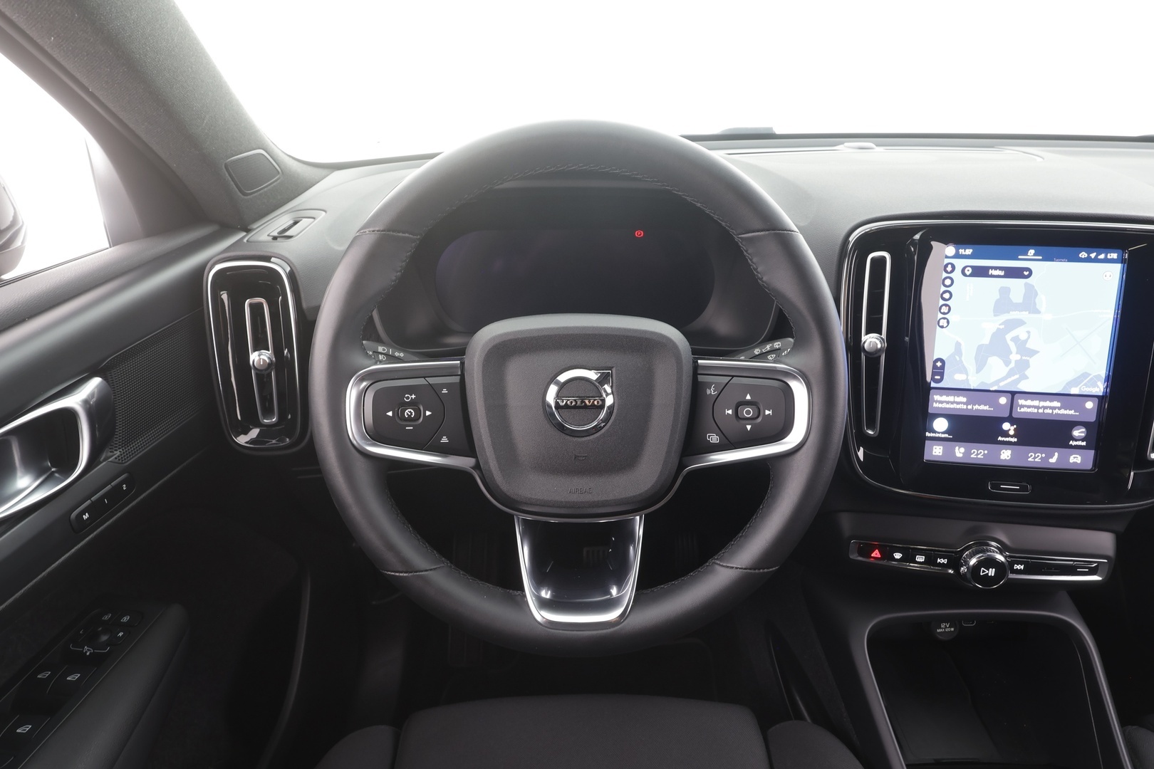 VOLVO XC40 2023