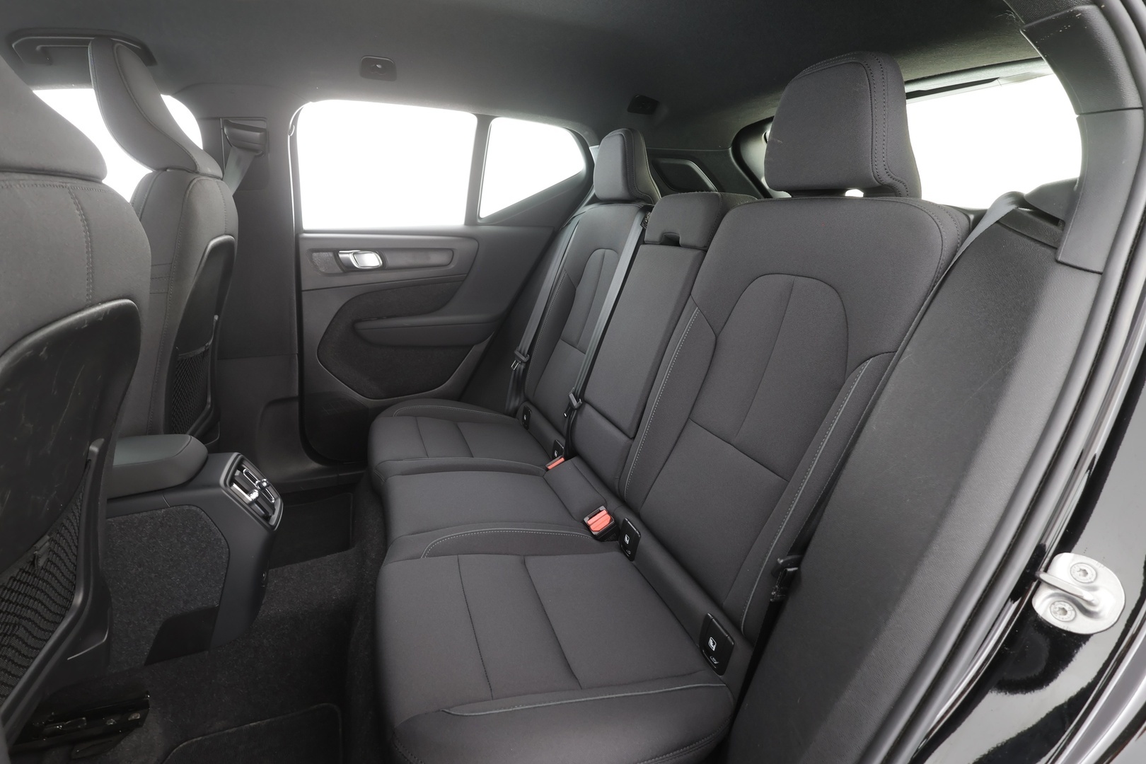 VOLVO XC40 2023