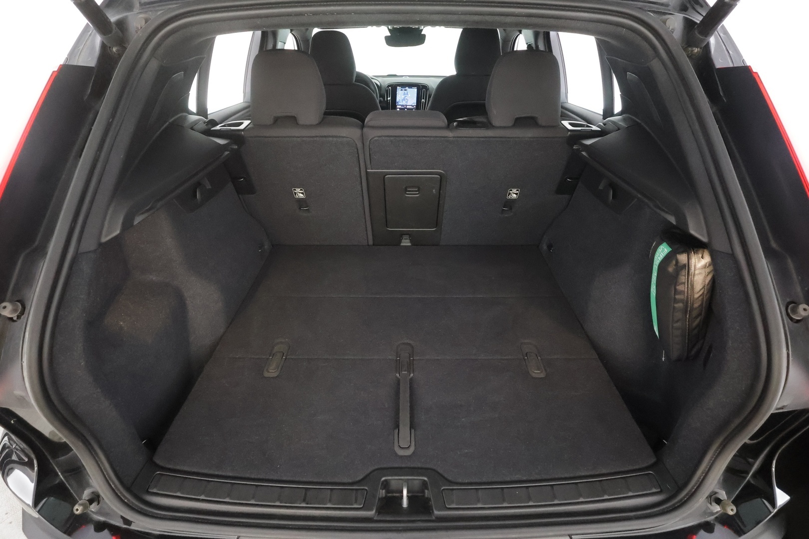 VOLVO XC40 2023
