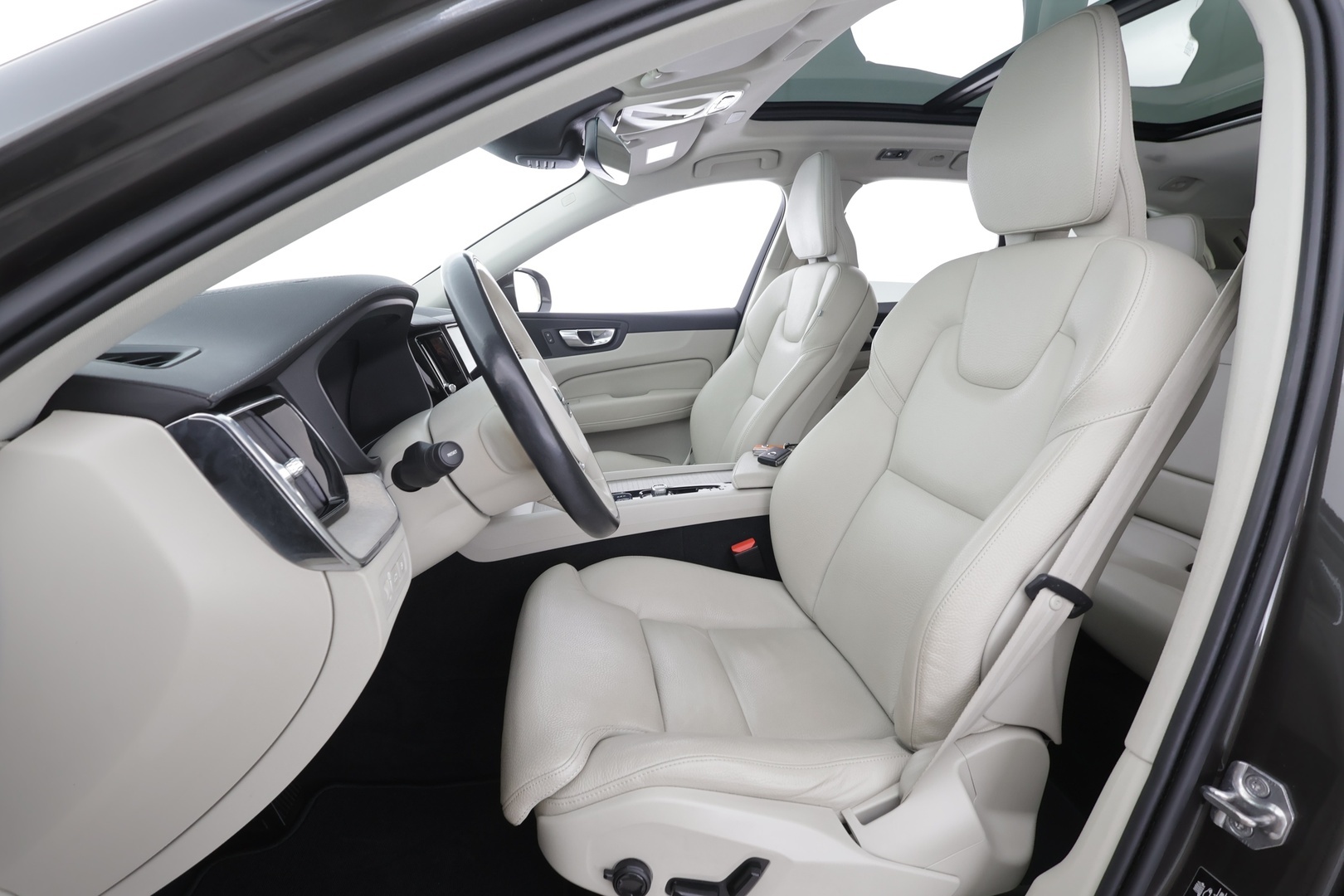VOLVO XC60 2021