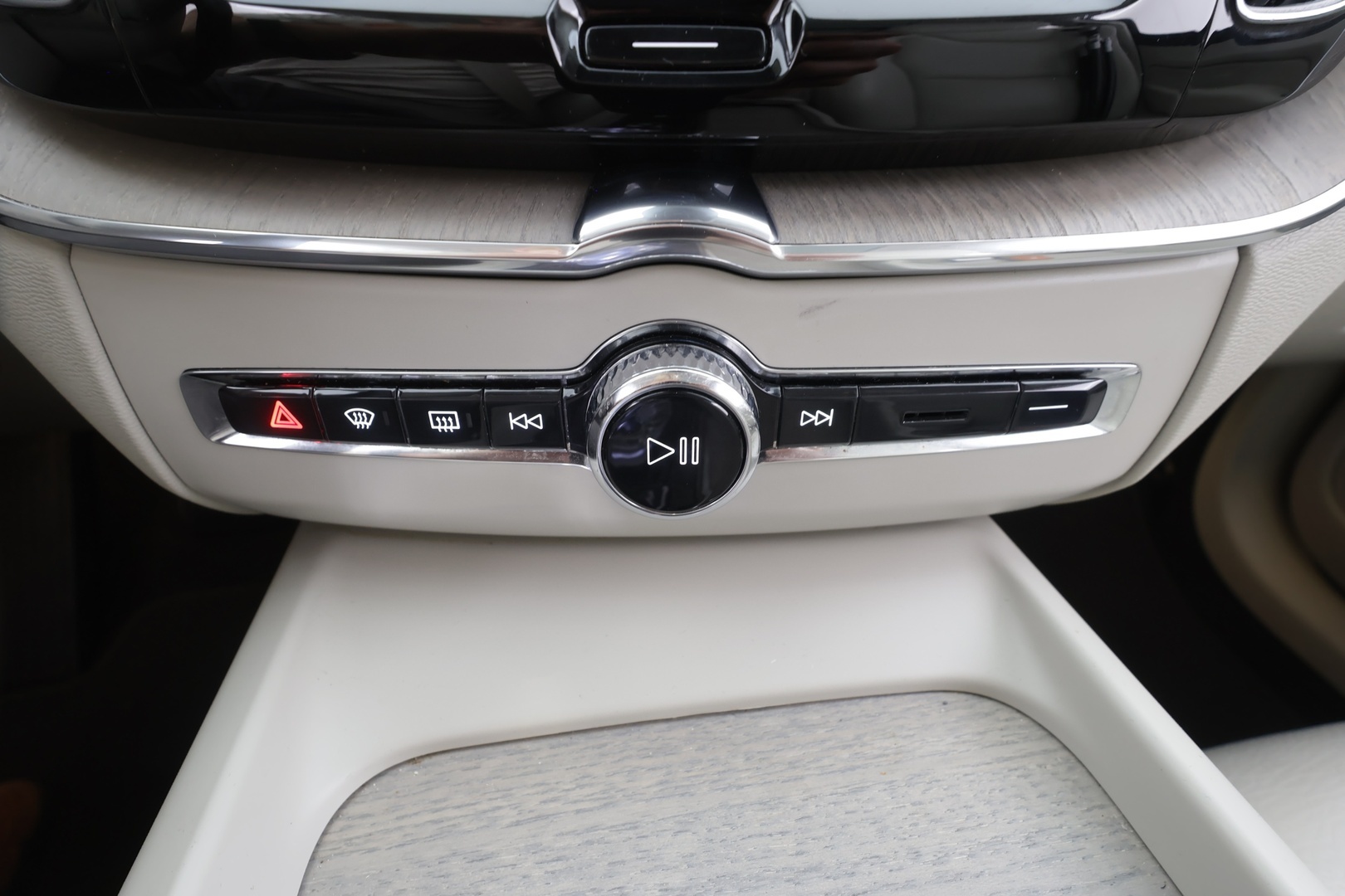 VOLVO XC60 2021