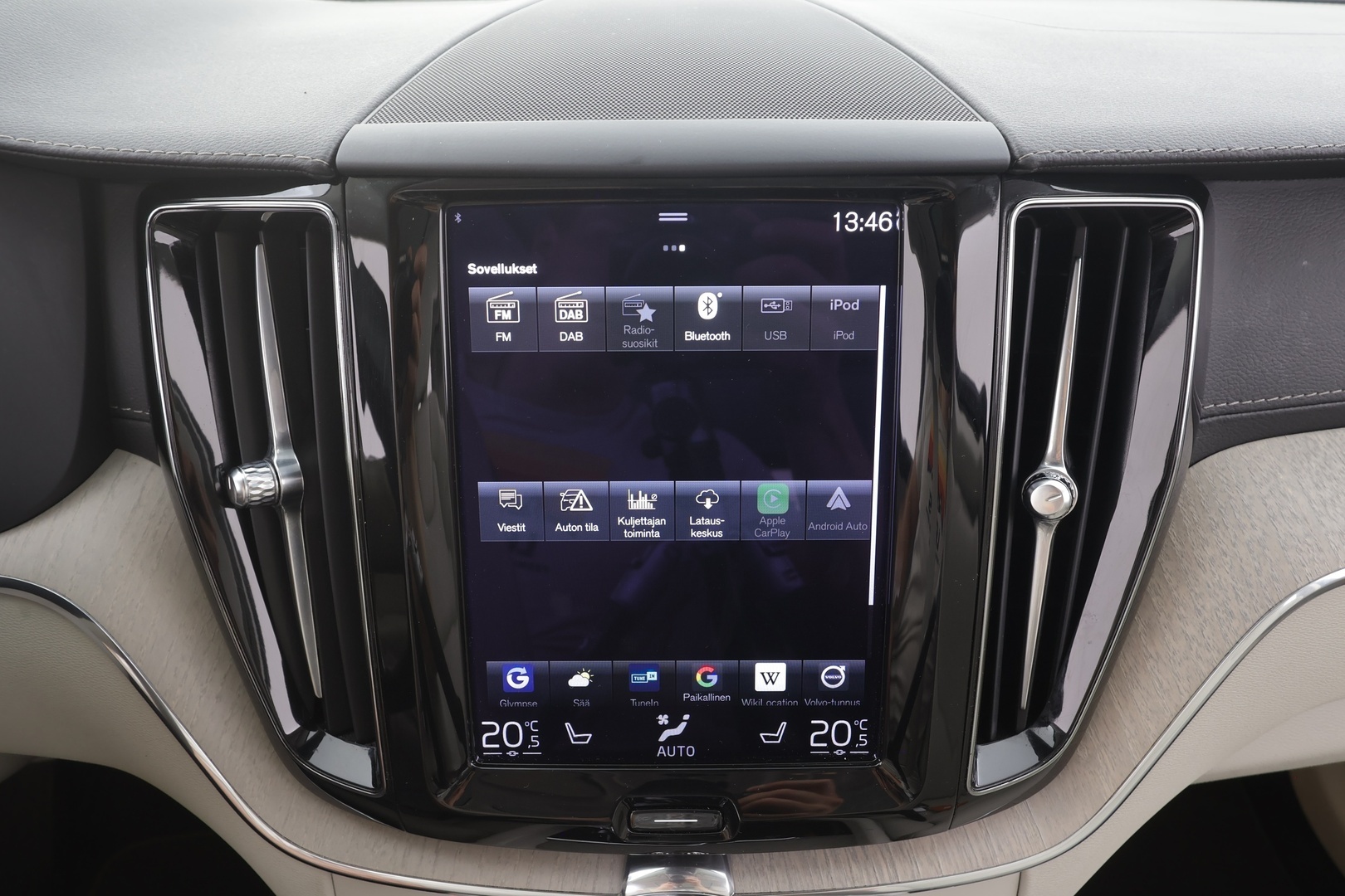 VOLVO XC60 2021