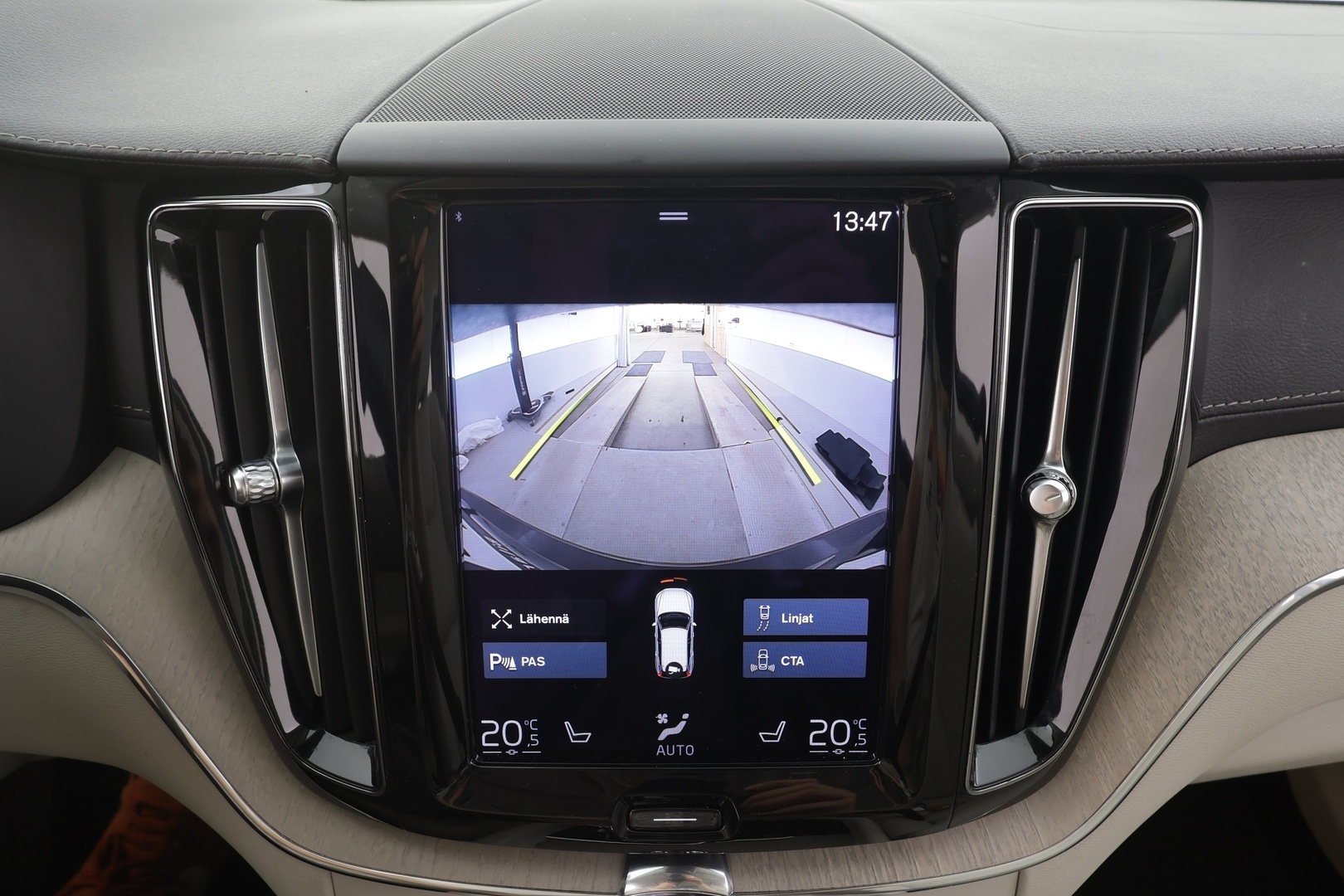 VOLVO XC60 2021