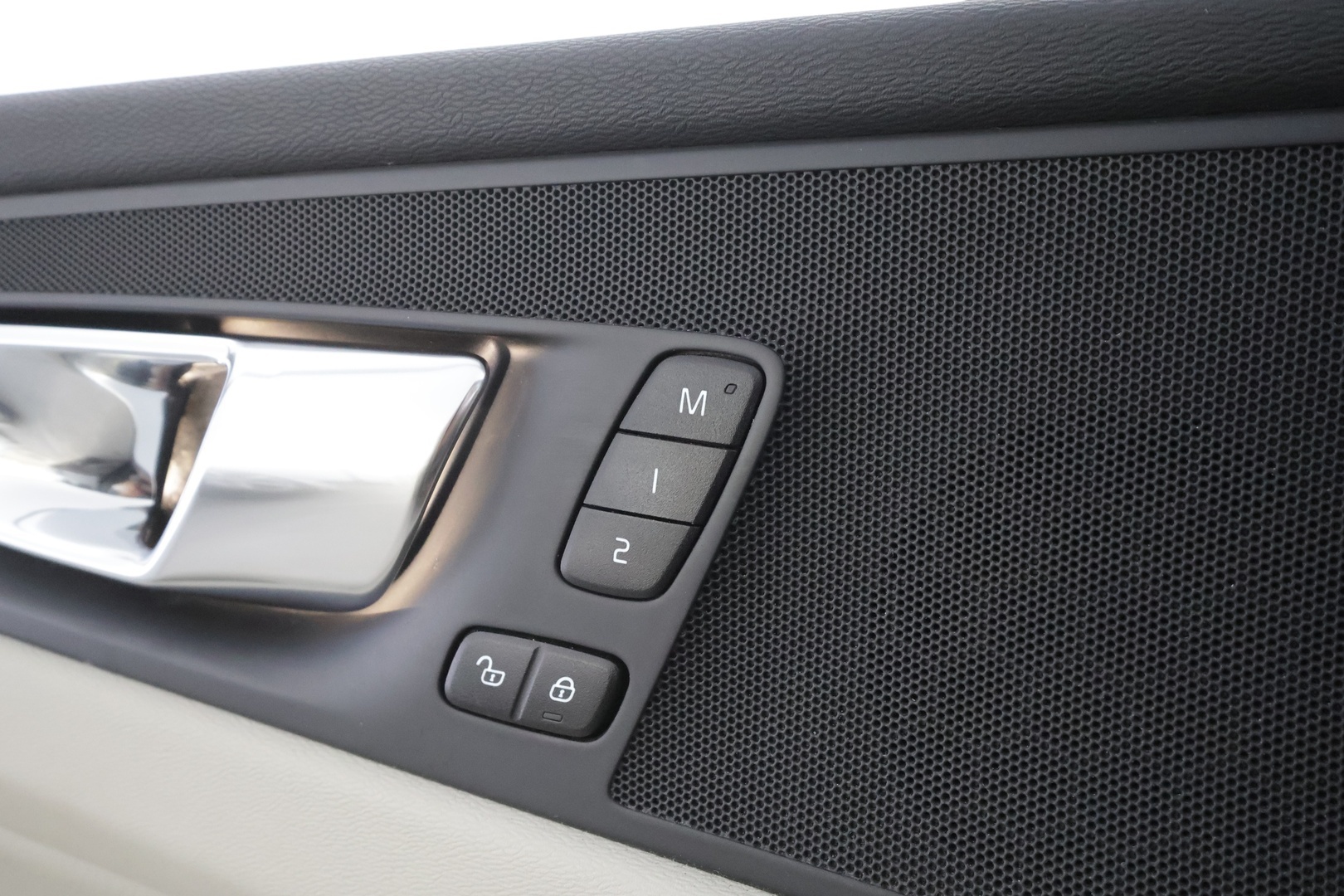 VOLVO XC60 2021