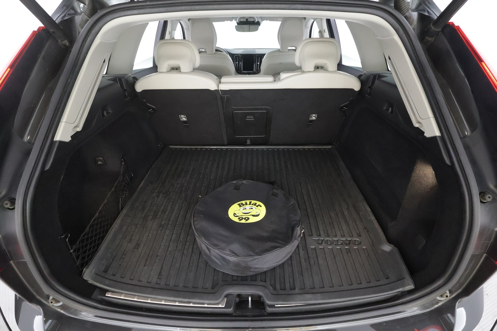 VOLVO XC60 2021