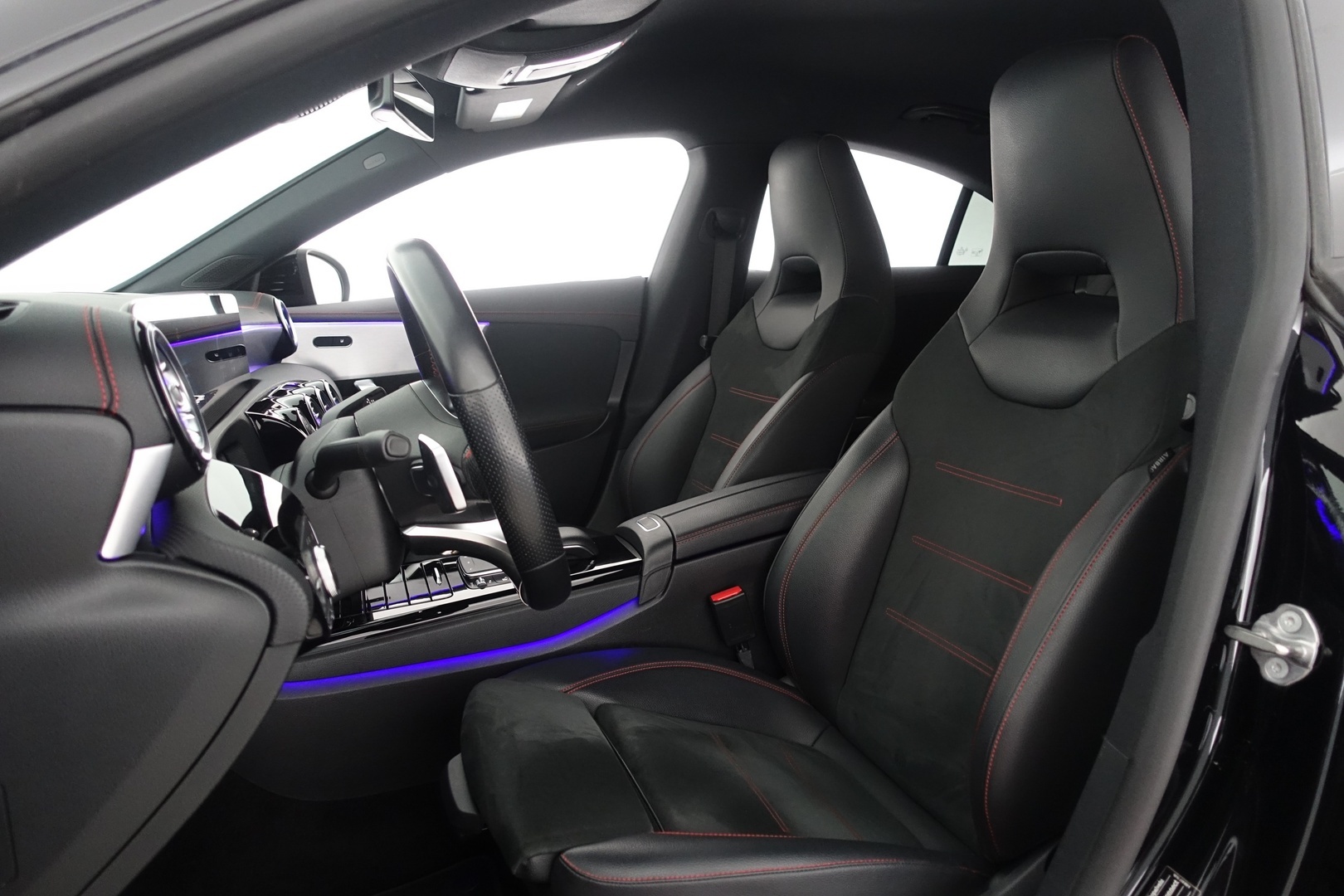 MERCEDES-BENZ CLA 2020