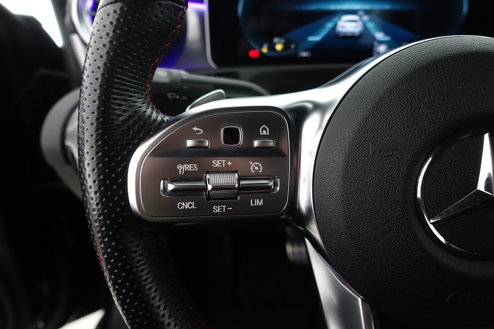 MERCEDES-BENZ CLA 2020