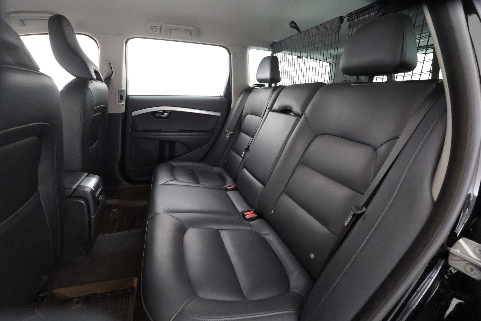 VOLVO V70 2015