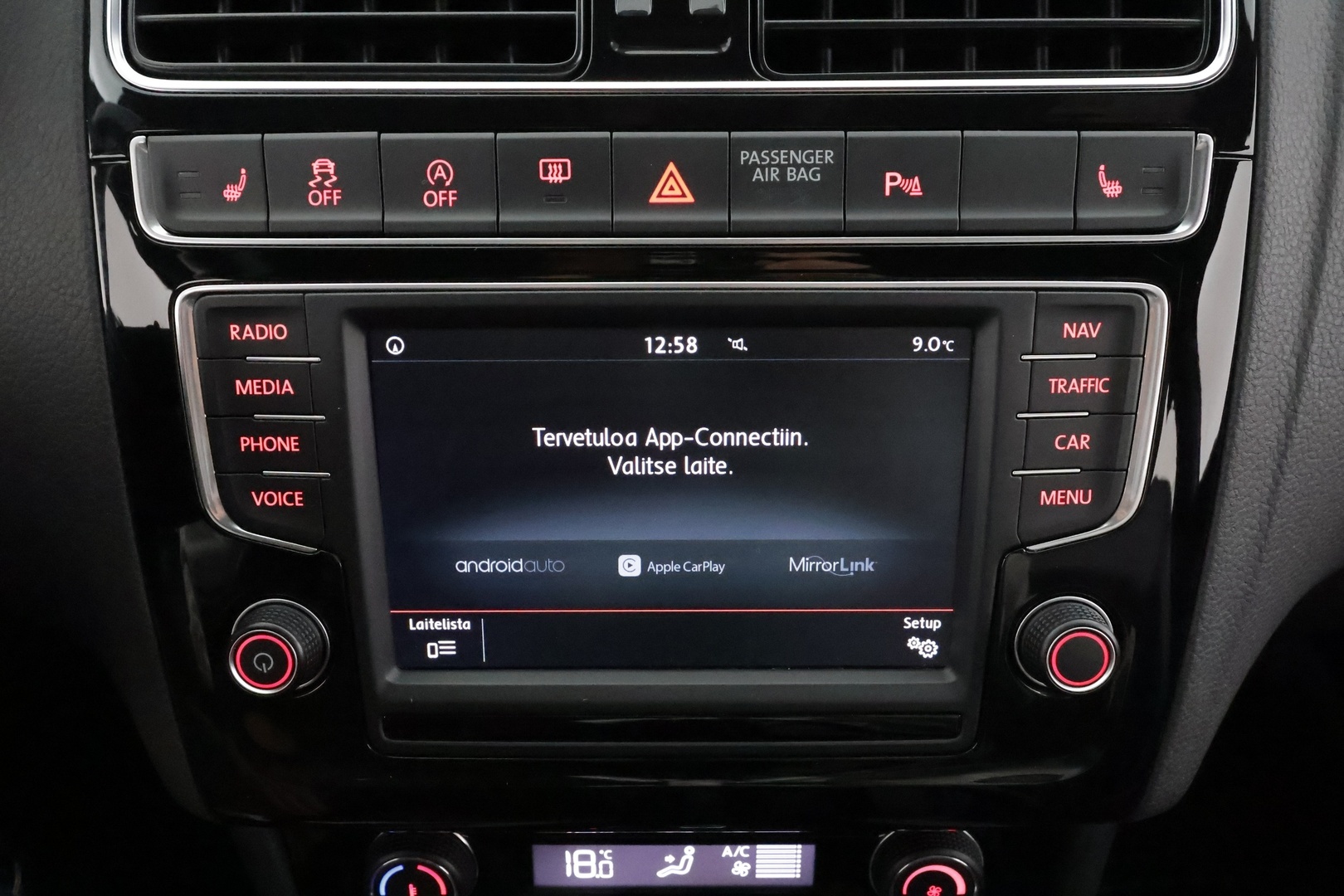 VOLKSWAGEN Polo 2016