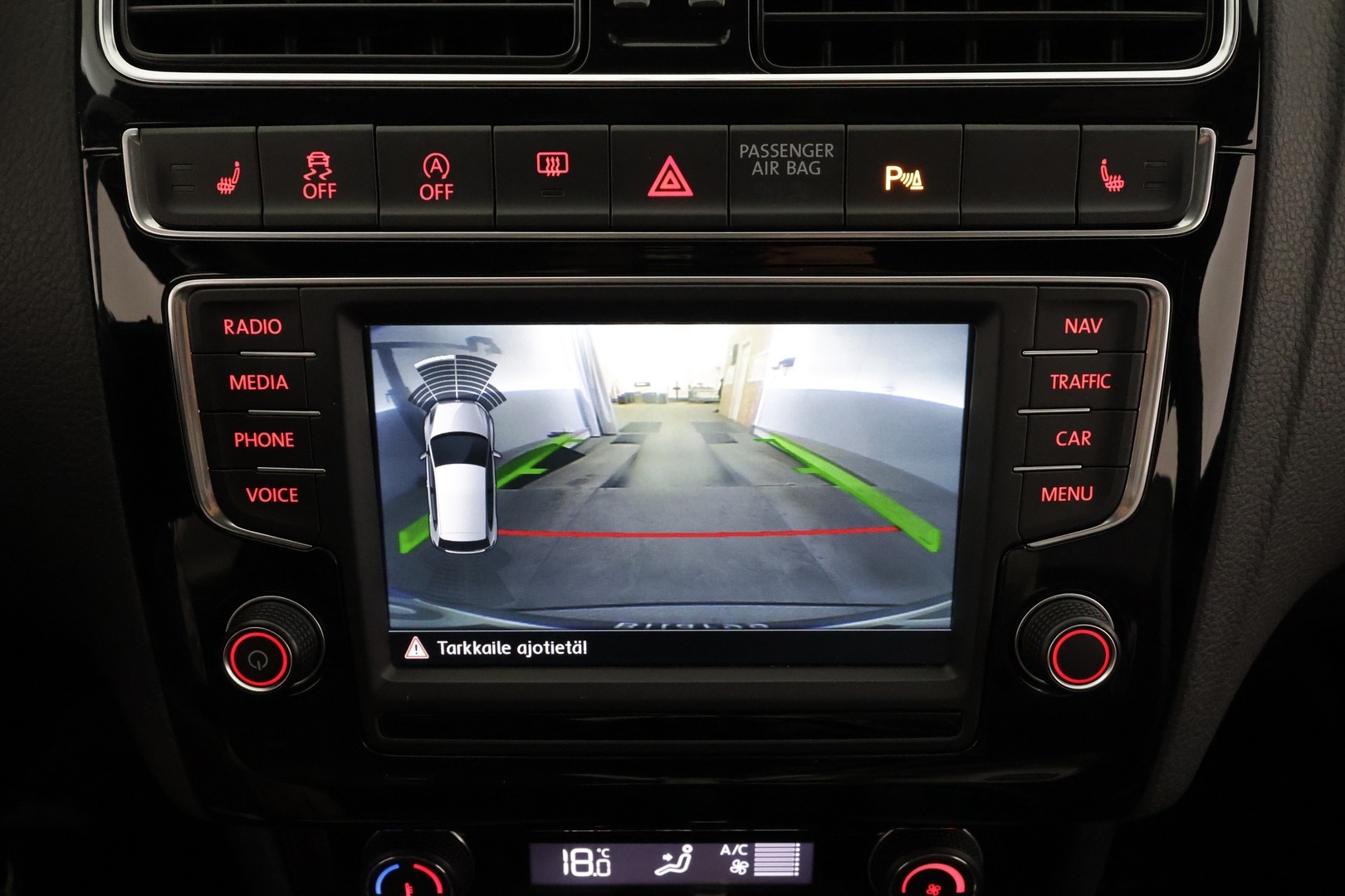 VOLKSWAGEN Polo 2016