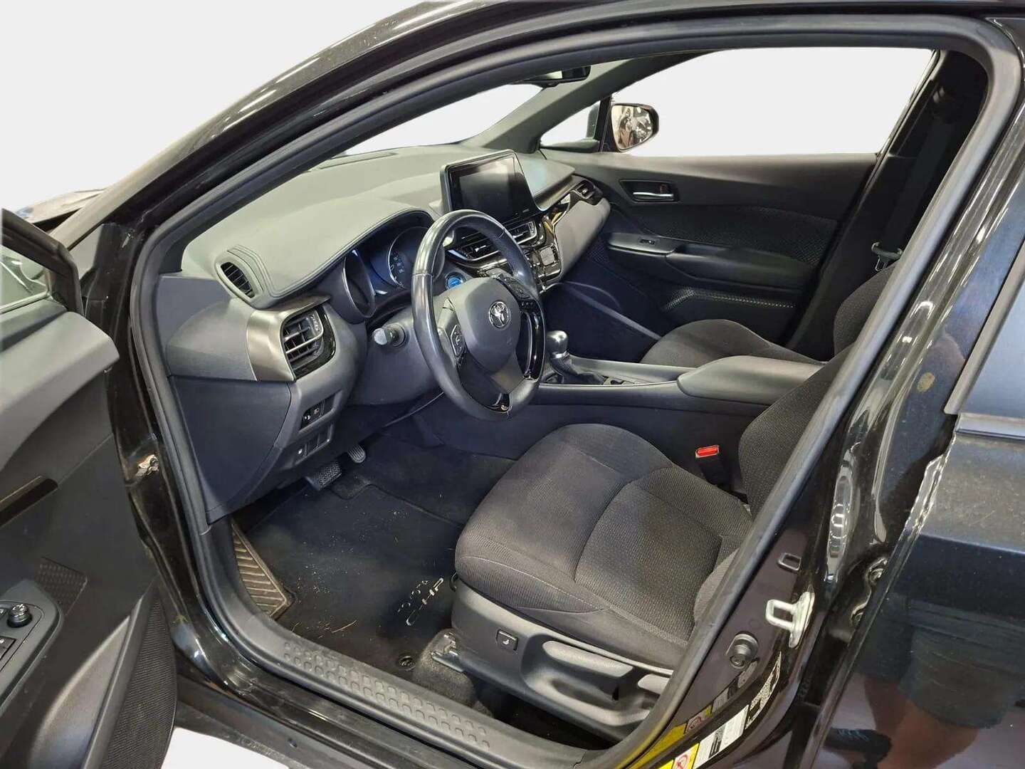 TOYOTA C-HR 2019
