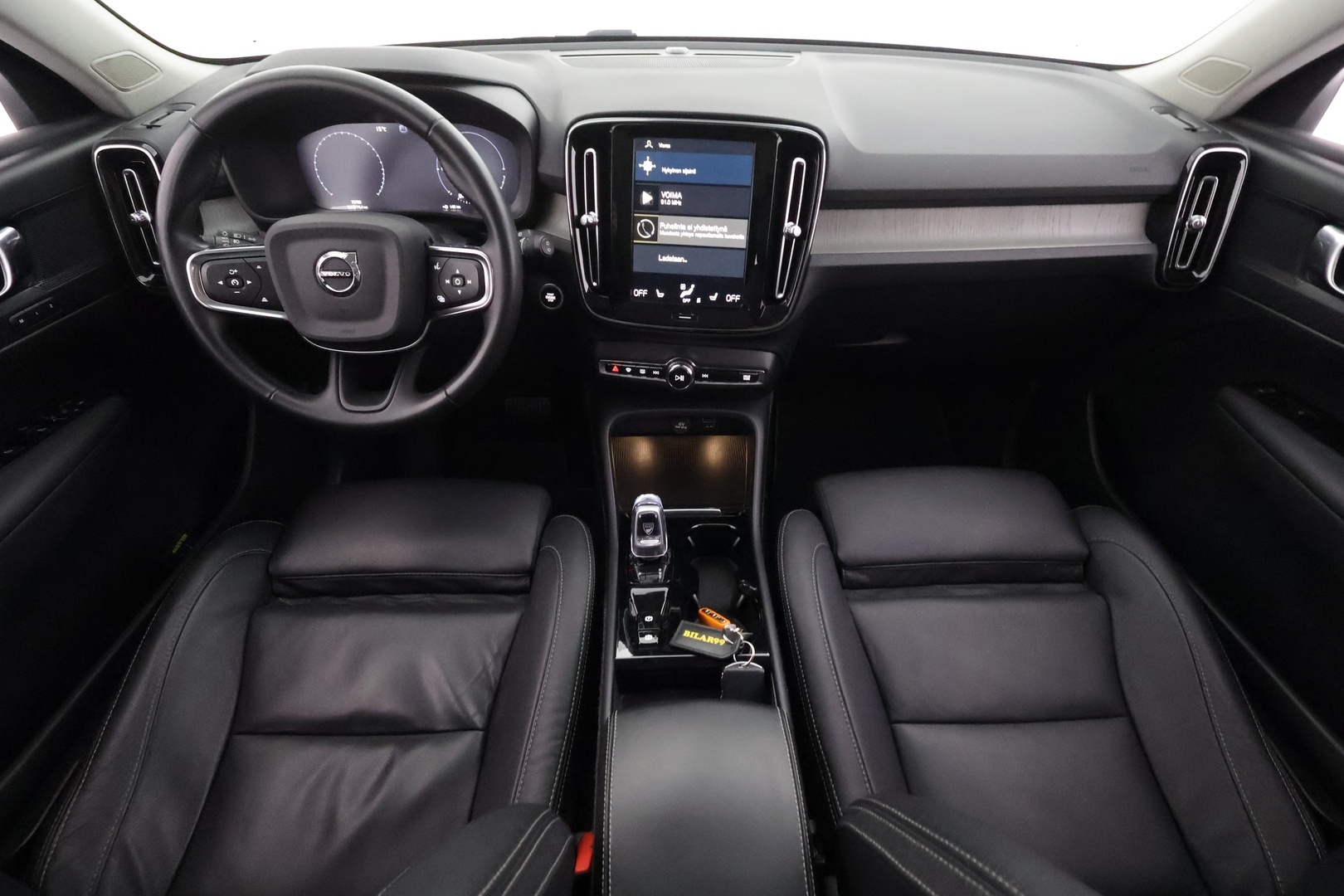 VOLVO XC40 2021