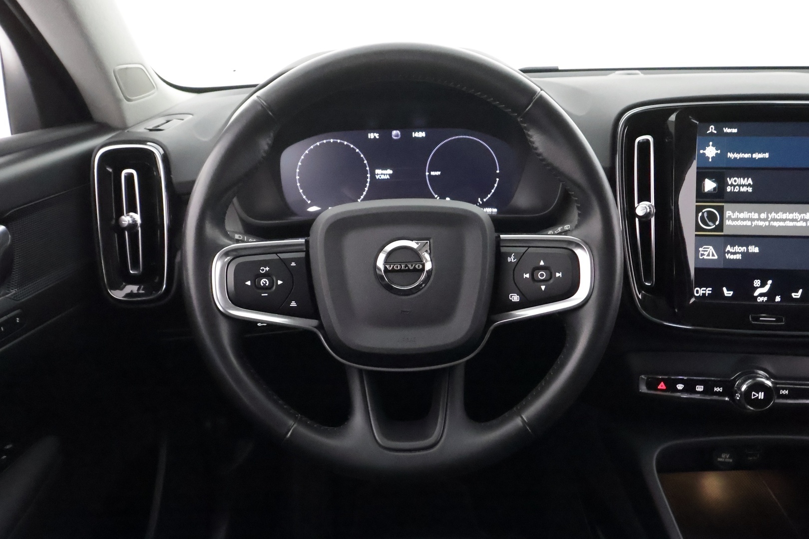 VOLVO XC40 2021