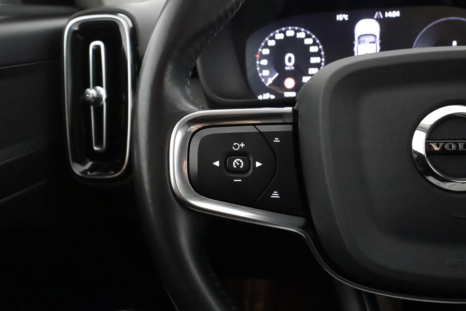 VOLVO XC40 2021
