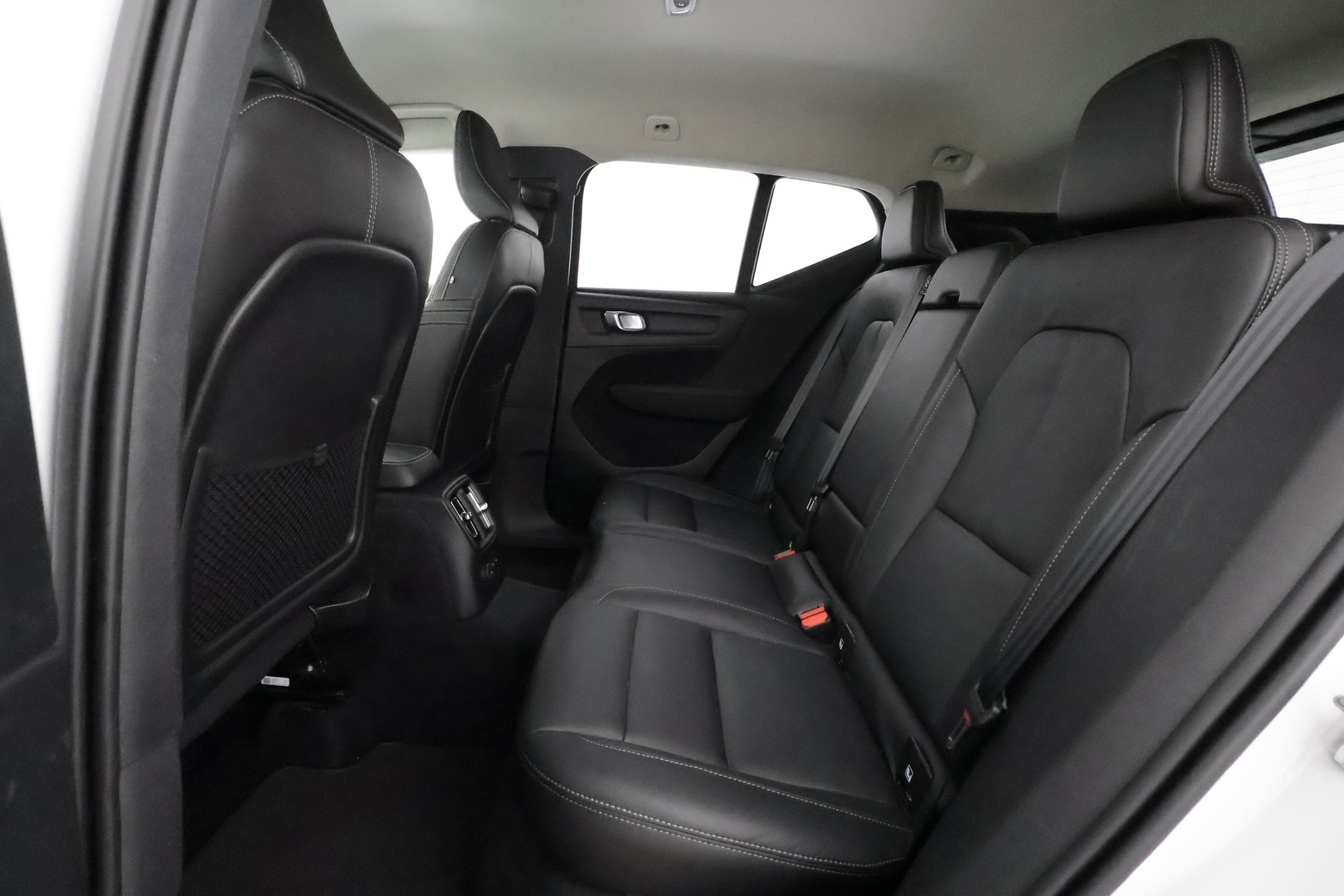 VOLVO XC40 2021