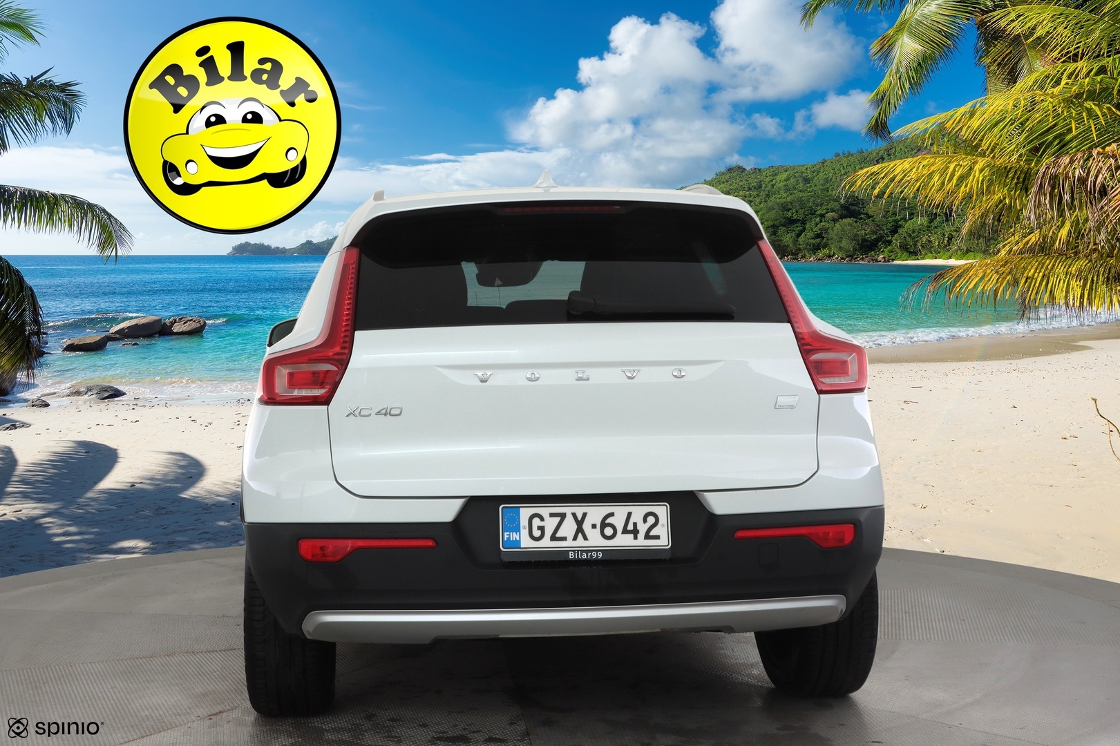 VOLVO XC40 2021