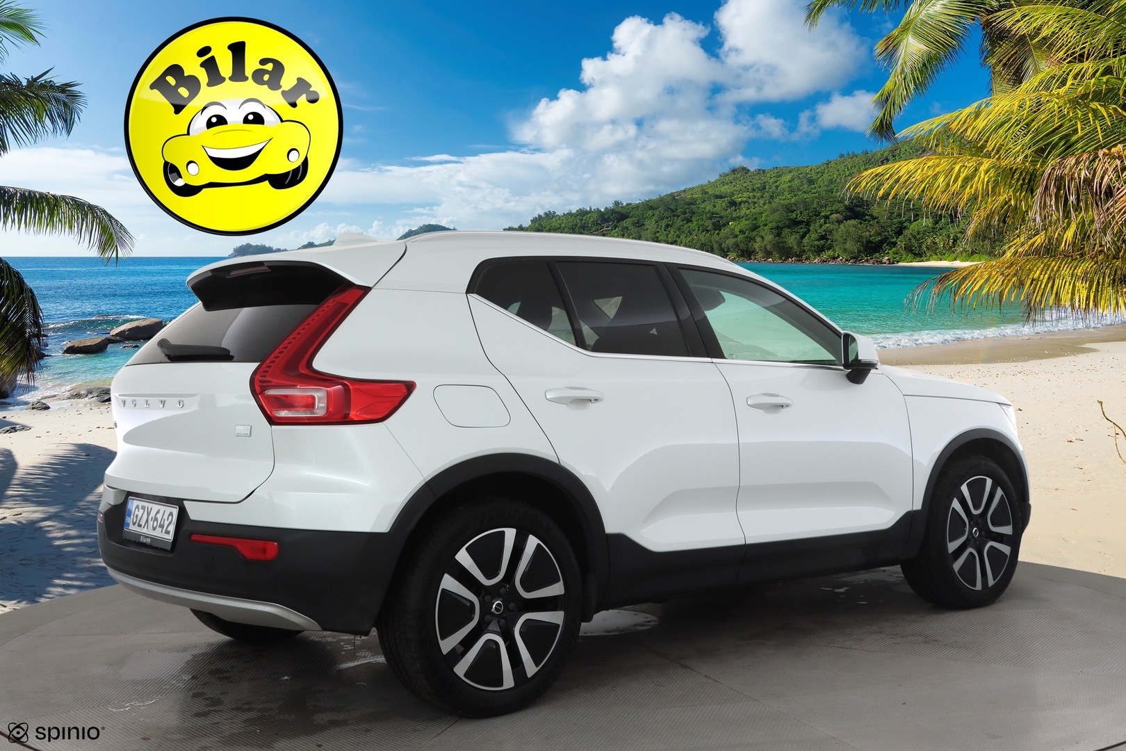 VOLVO XC40 2021