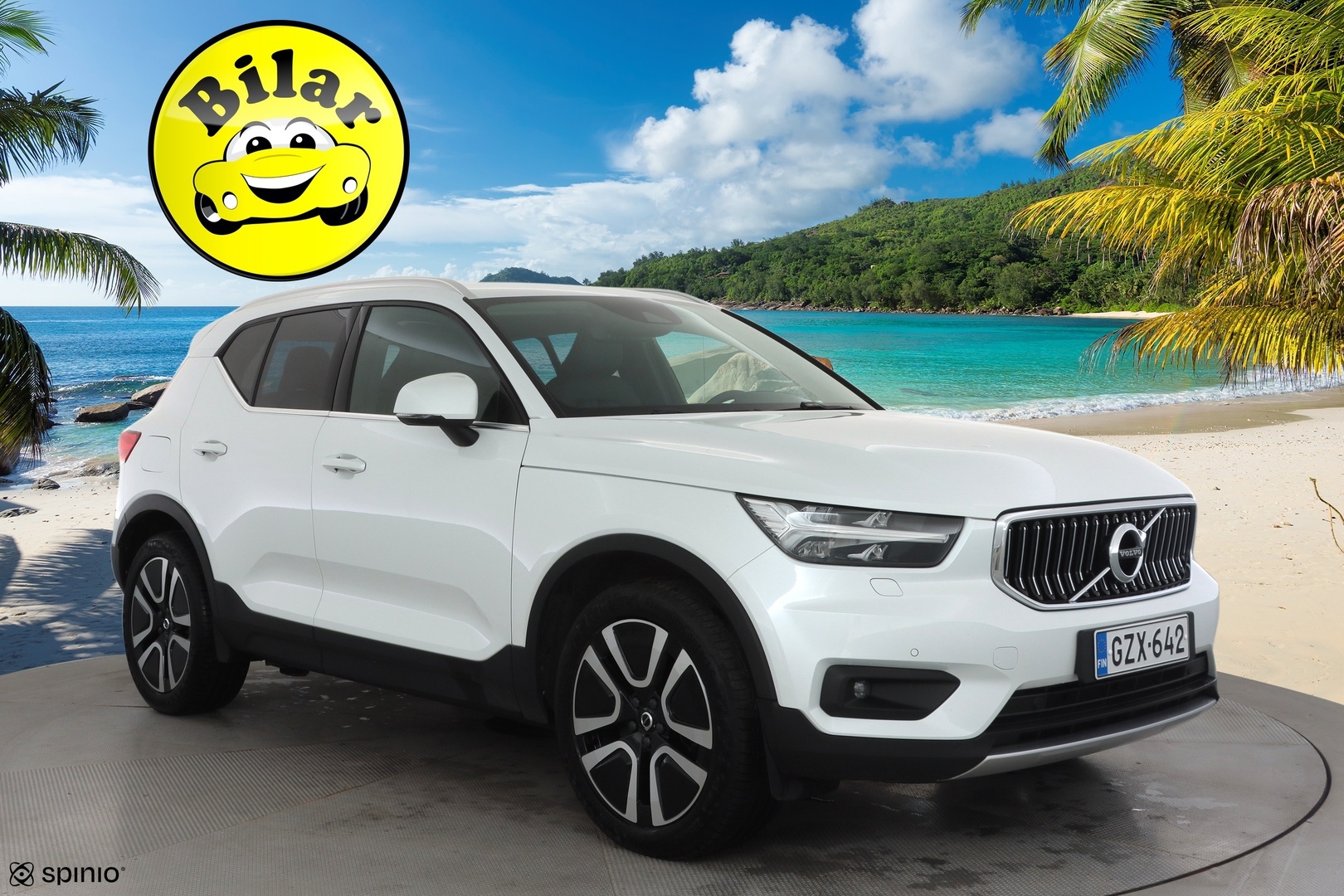 VOLVO XC40 2021