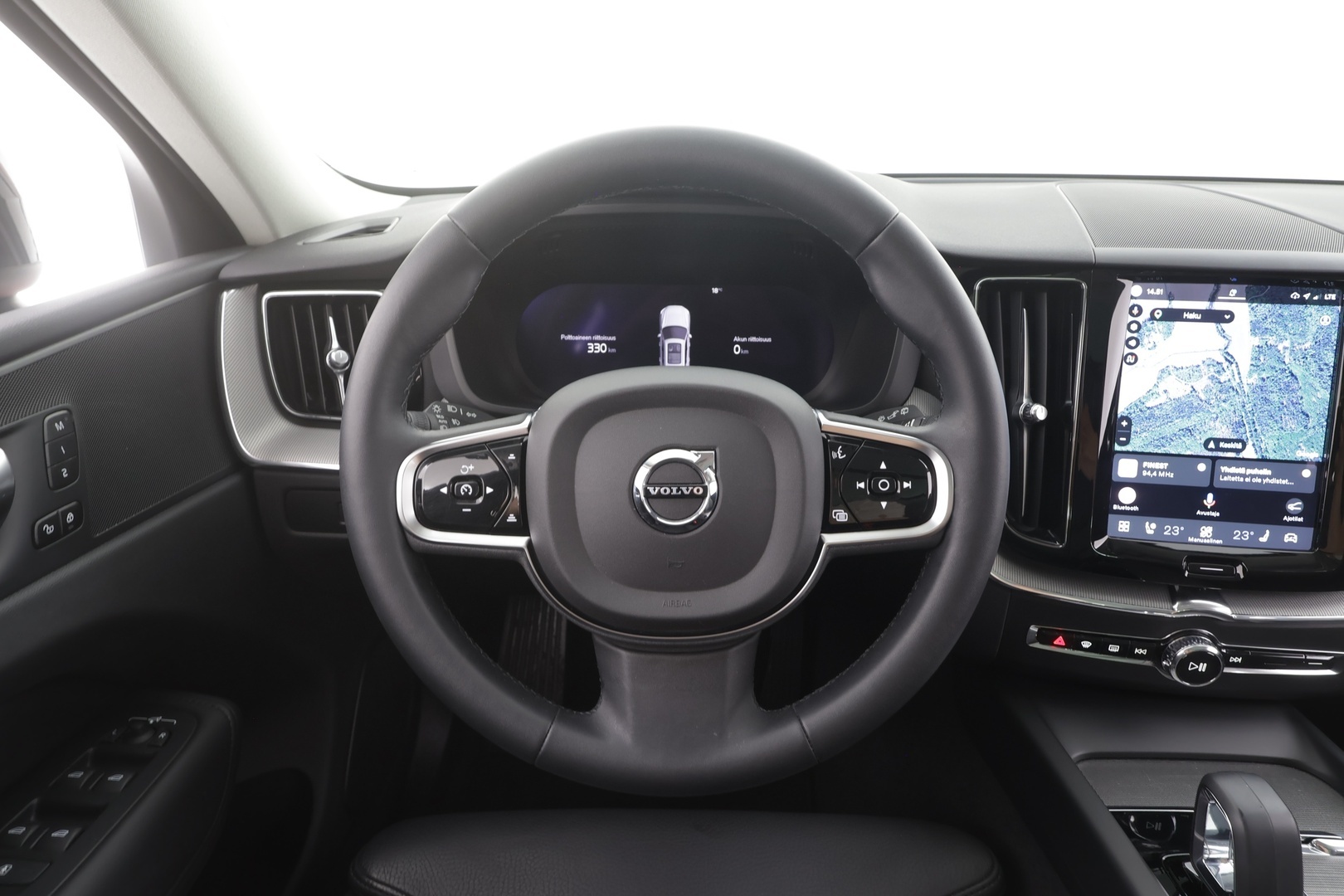 VOLVO XC60 2023