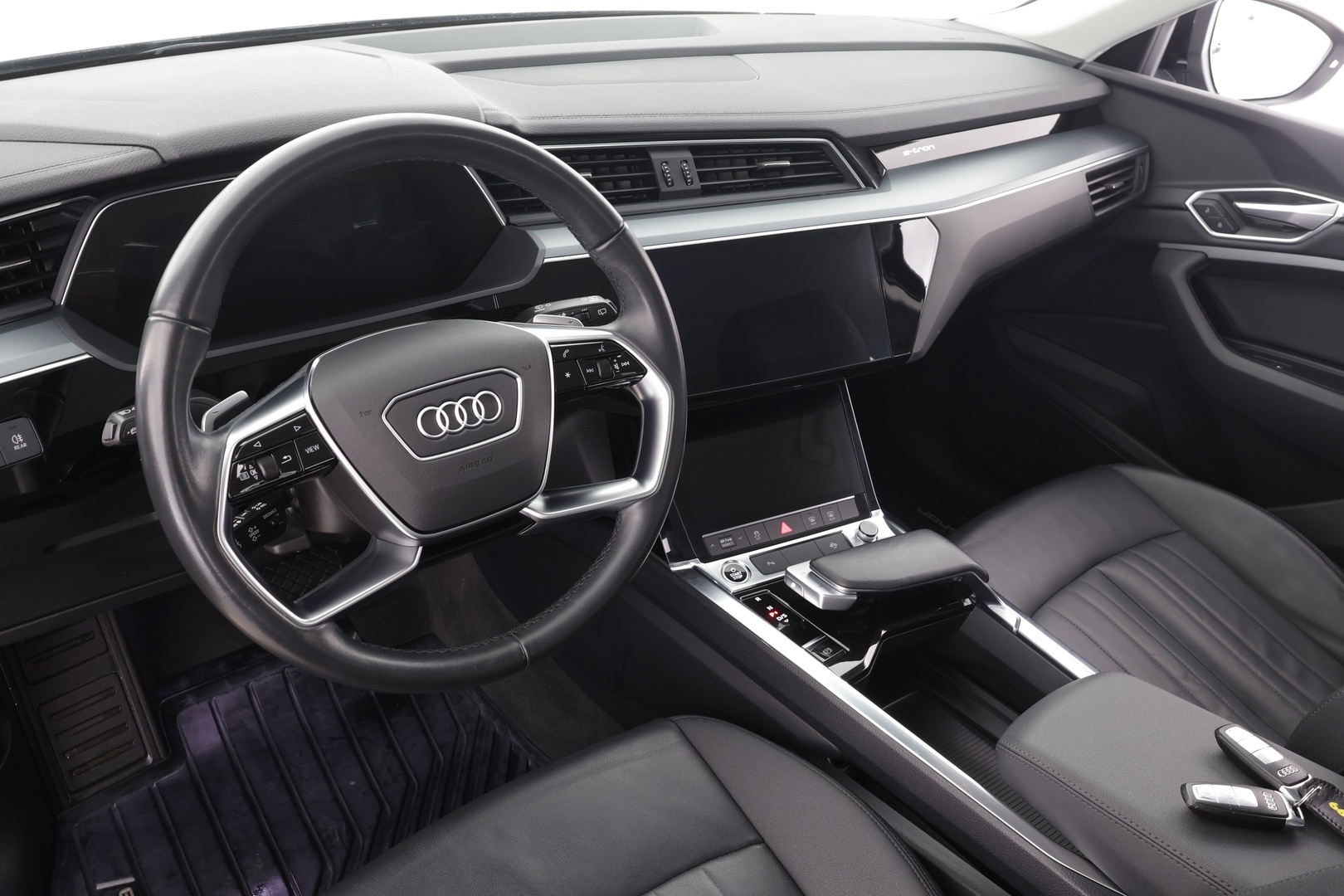 AUDI e-tron 2022