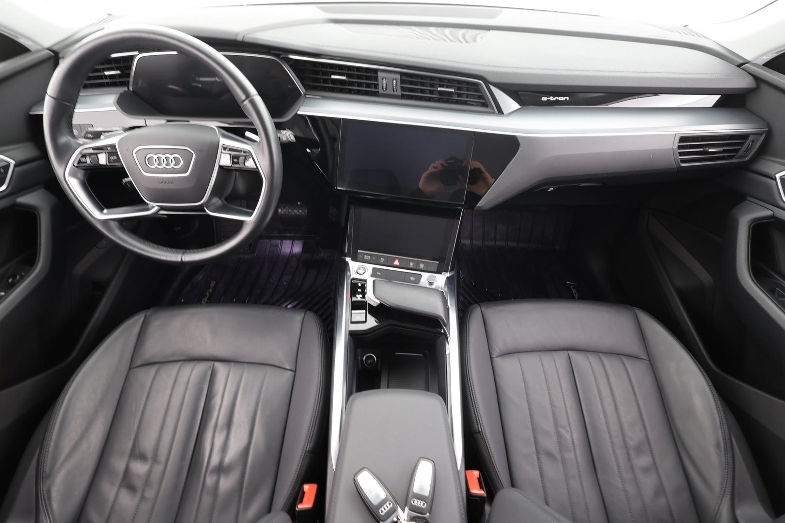 AUDI e-tron 2022