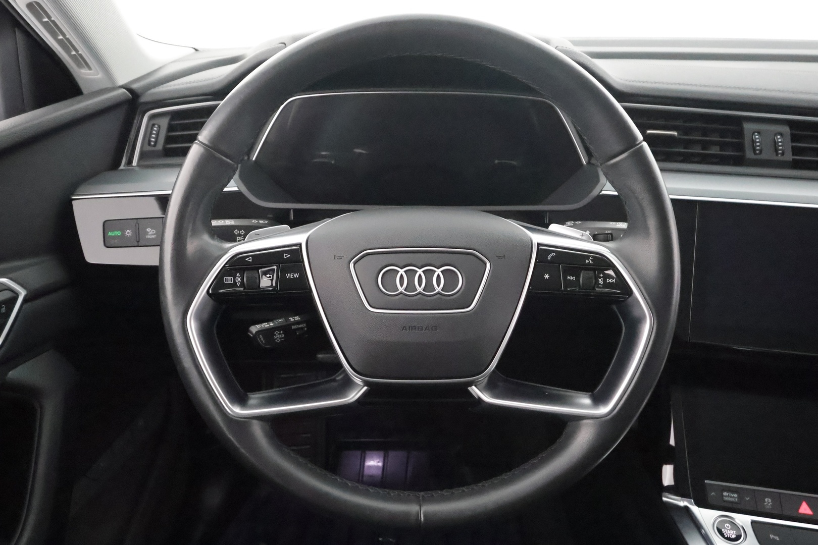 AUDI e-tron 2022