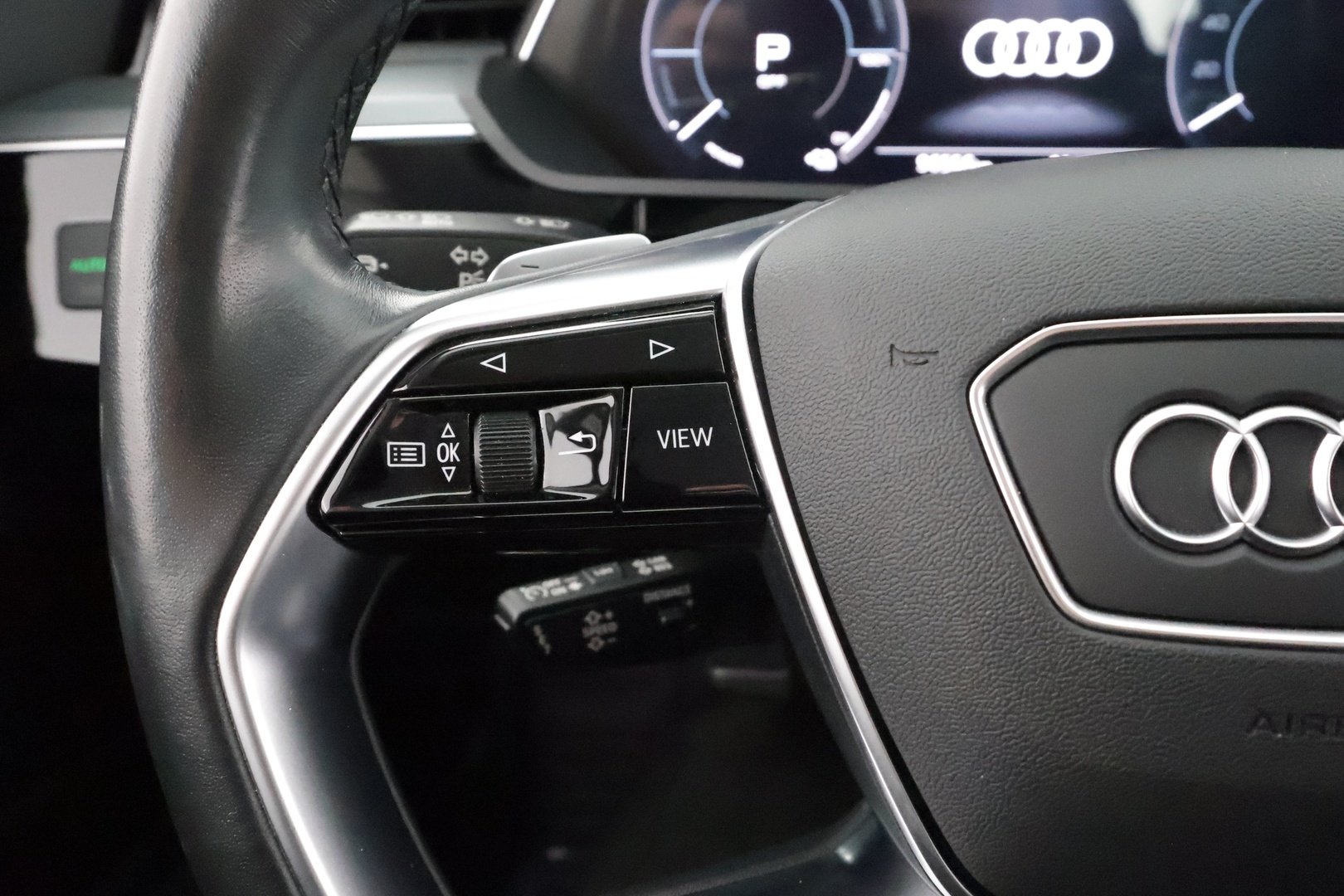 AUDI e-tron 2022