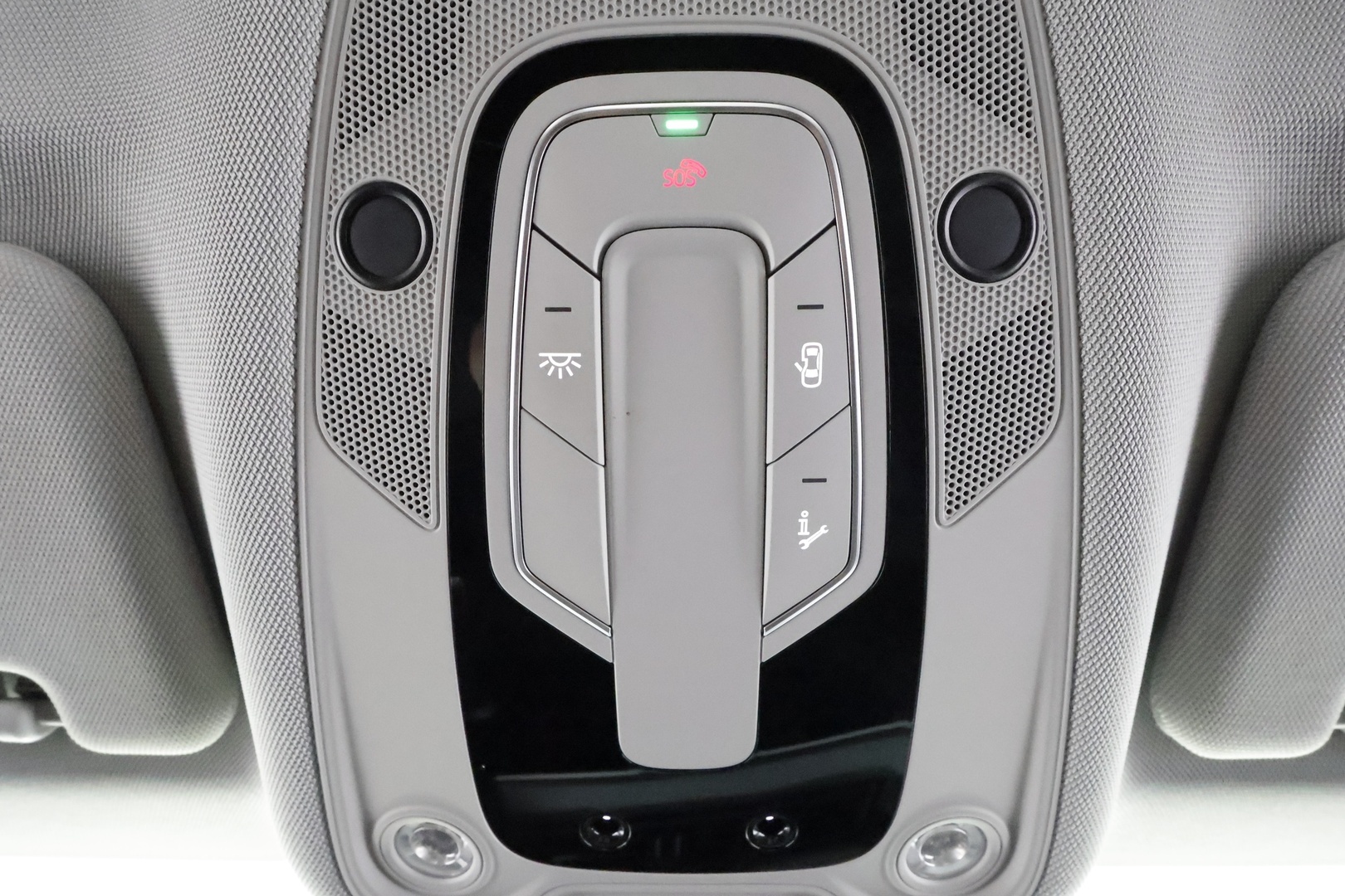 AUDI e-tron 2022