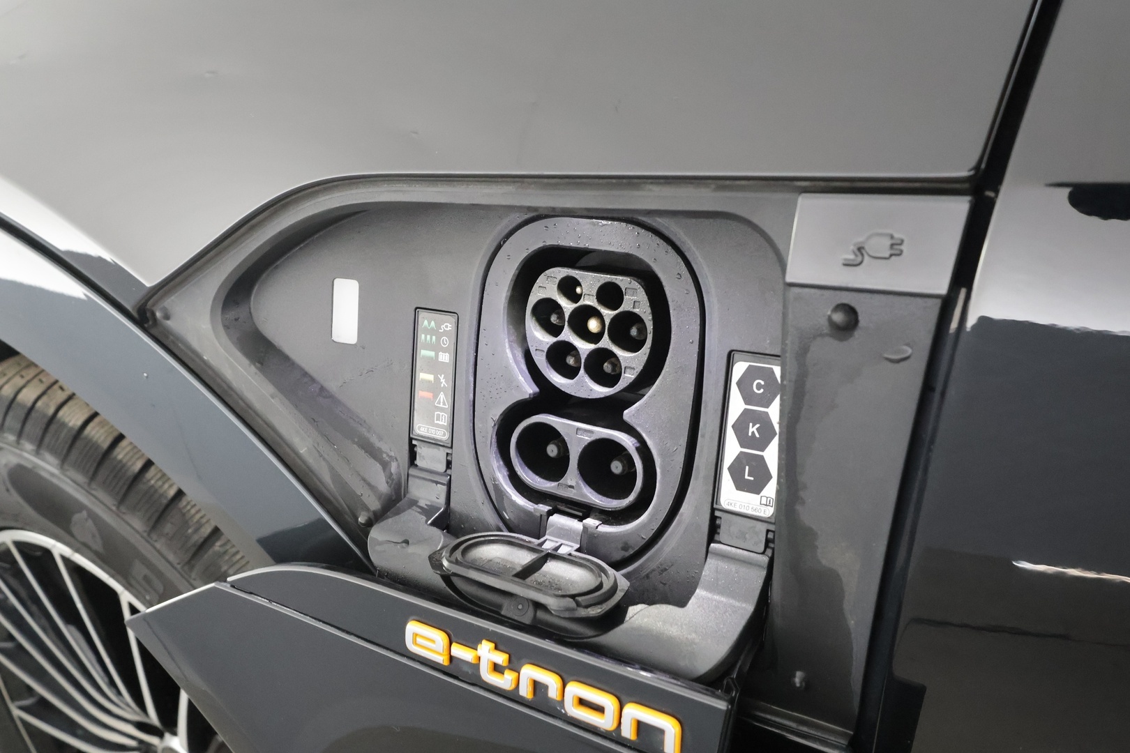 AUDI e-tron 2022