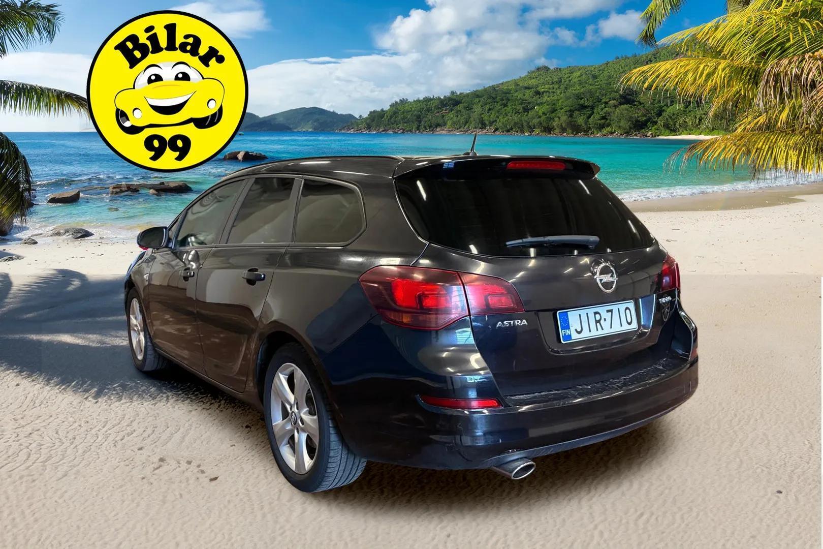 OPEL Astra 2011