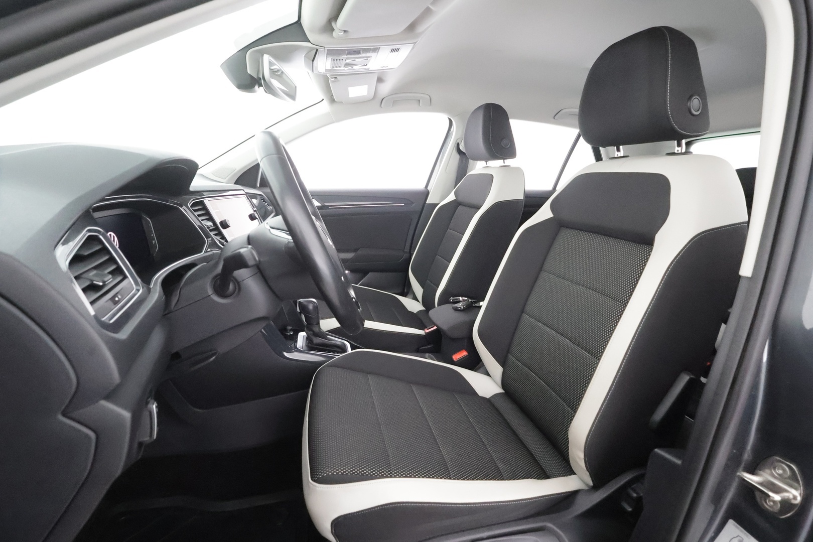 VOLKSWAGEN T-Roc 2021