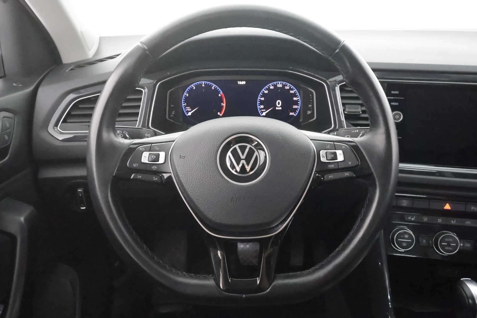 VOLKSWAGEN T-Roc 2021