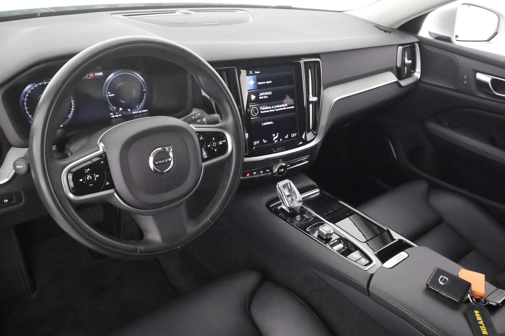 VOLVO V60 2021