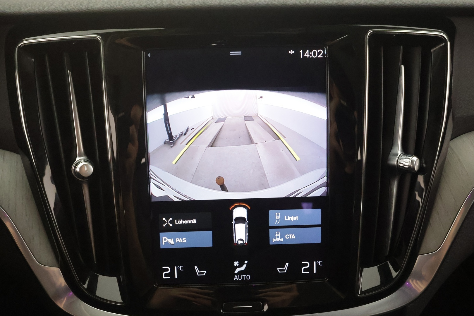 VOLVO V60 2021