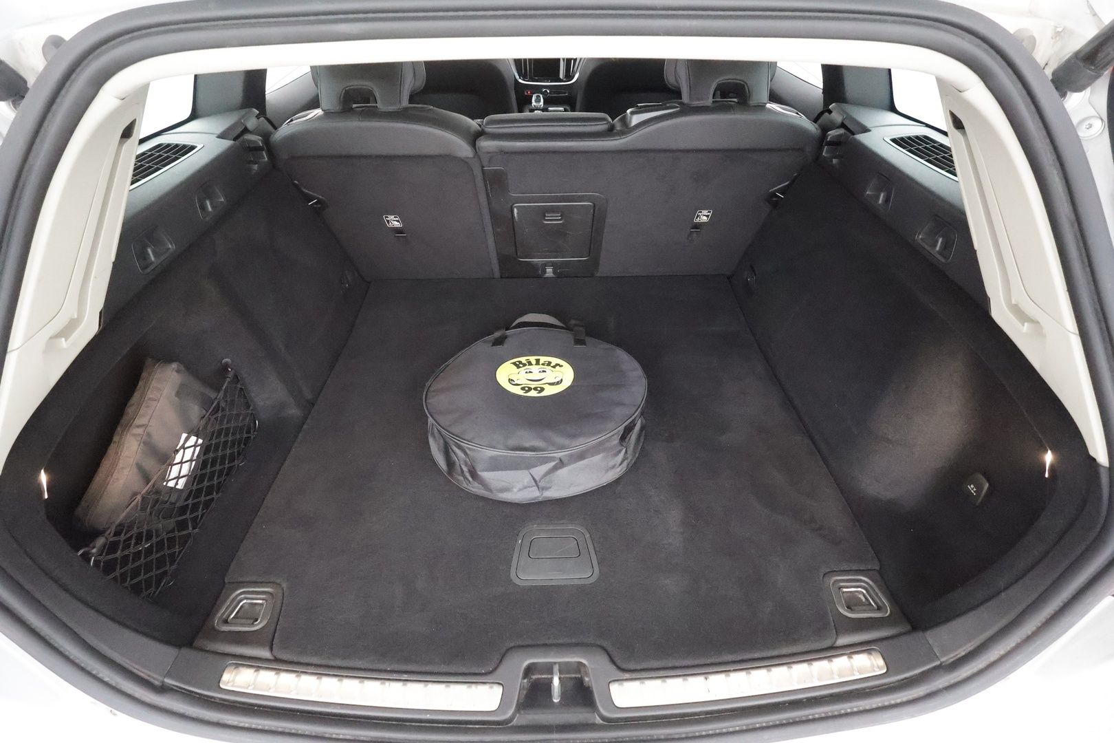 VOLVO V60 2021