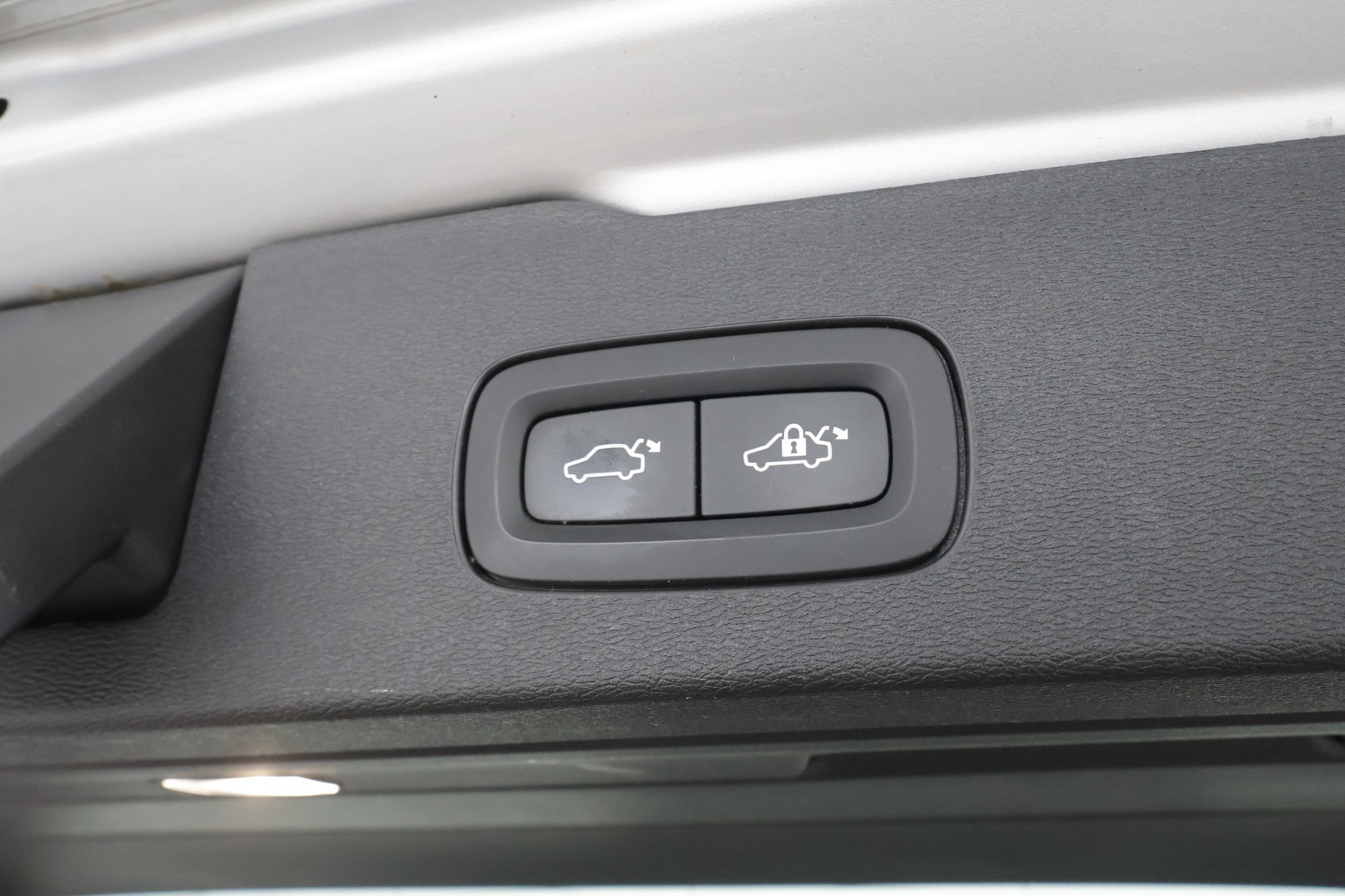 VOLVO V60 2021
