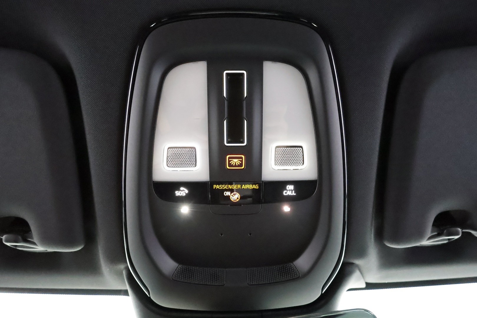 VOLVO XC60 2022