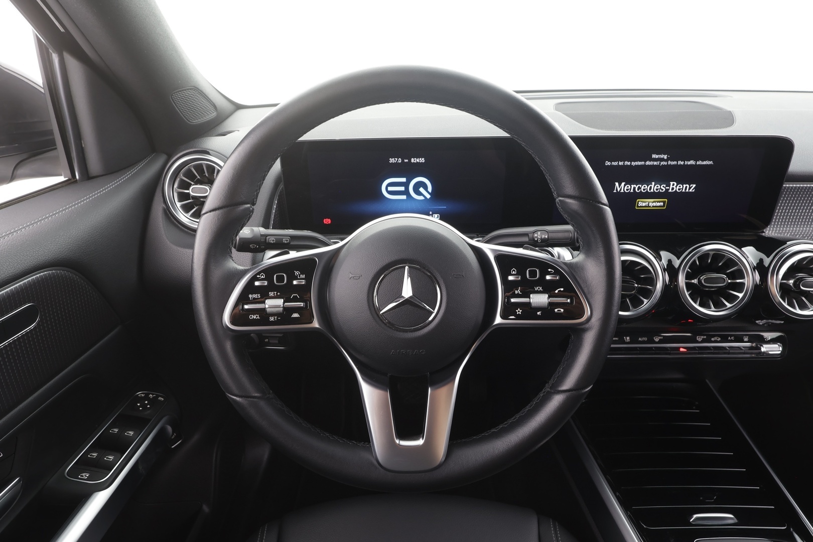 MERCEDES-BENZ EQB 2023