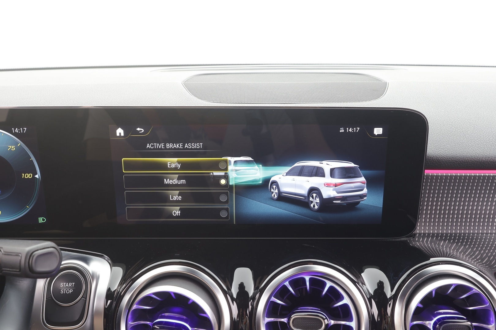 MERCEDES-BENZ EQB 2023