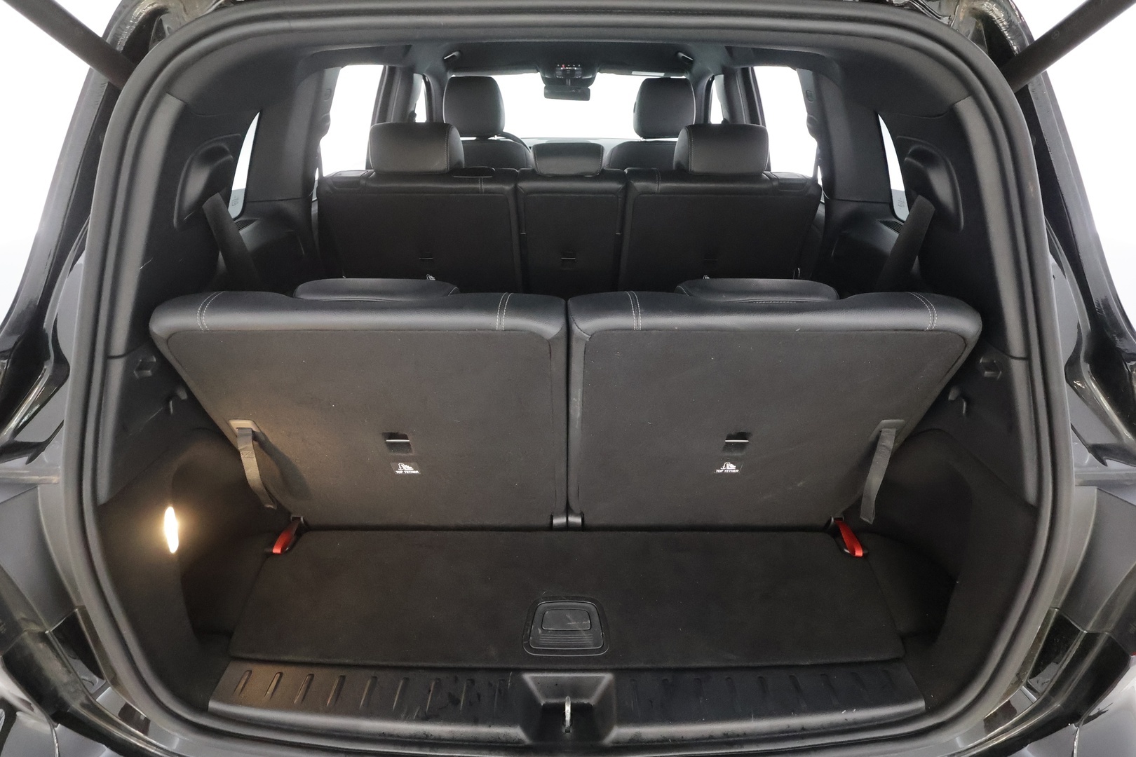MERCEDES-BENZ EQB 2023
