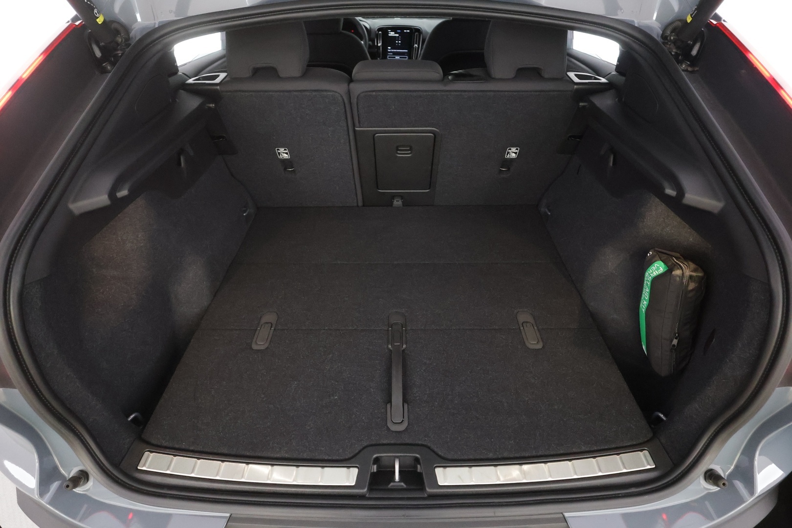 VOLVO C40 2023