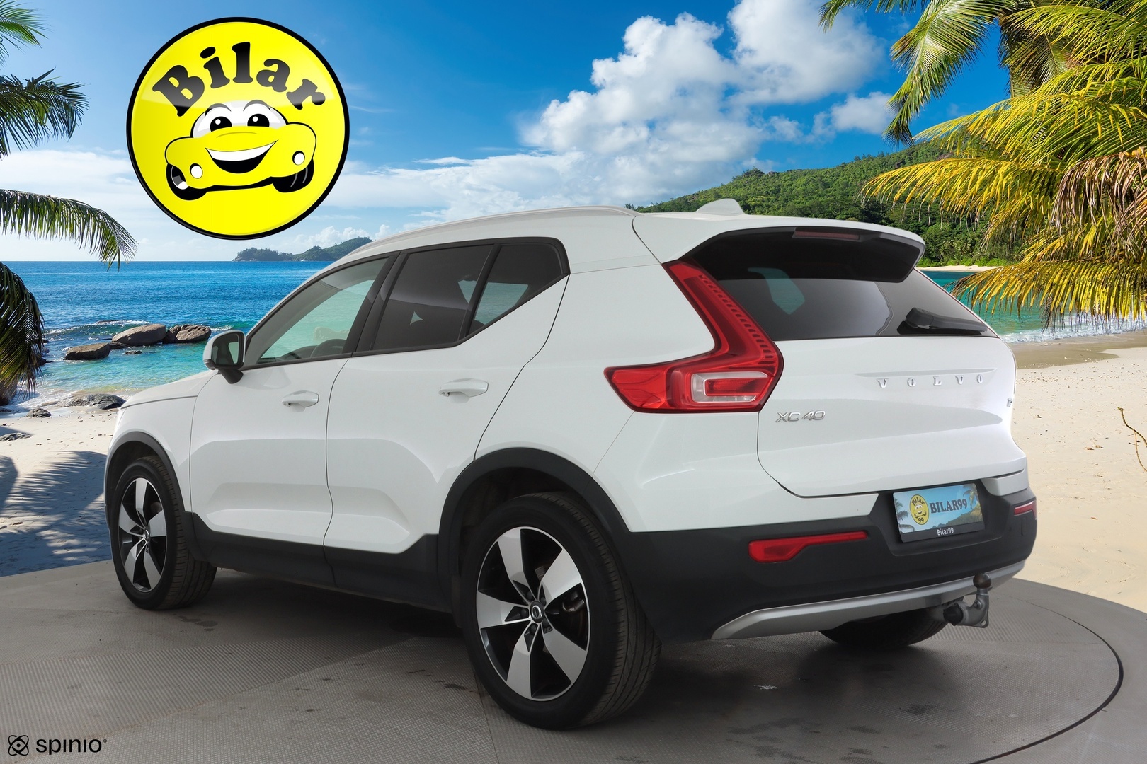 VOLVO XC40 2021