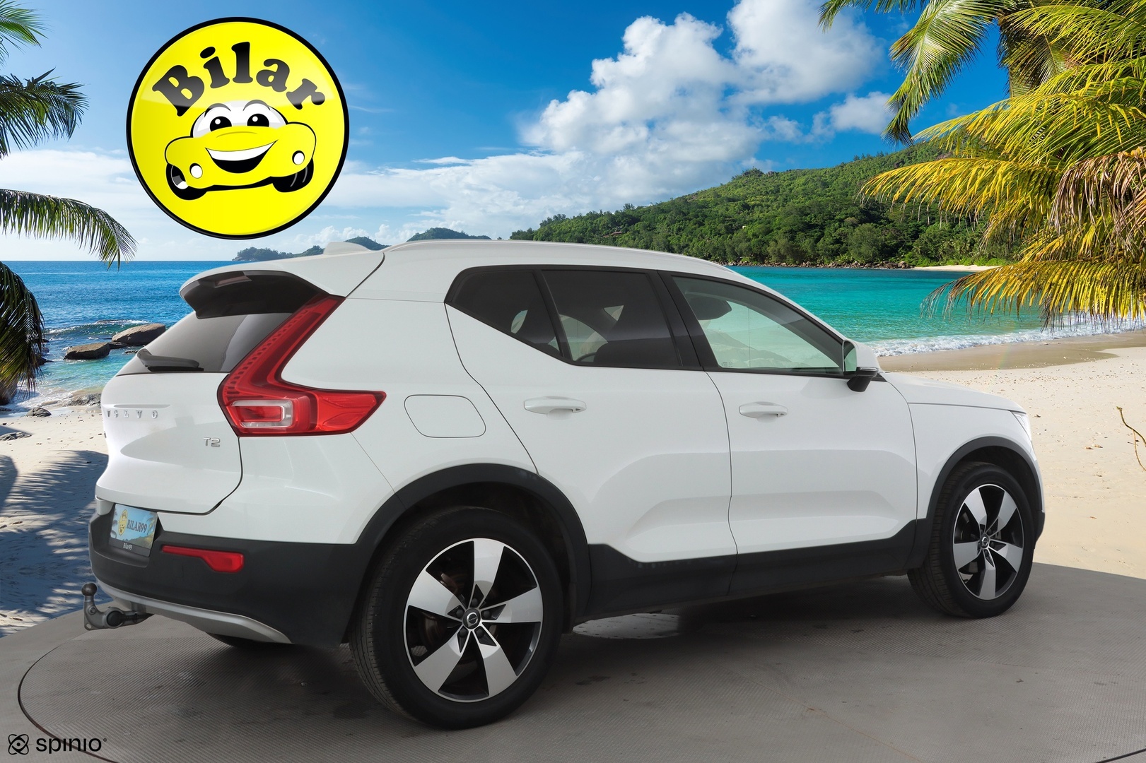 VOLVO XC40 2021