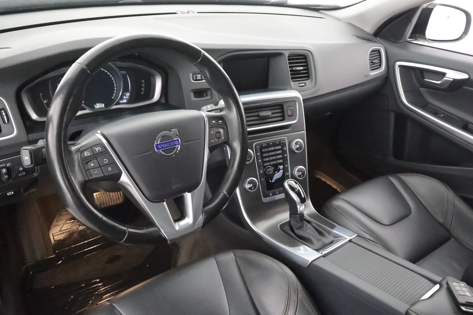 VOLVO V60 Cross Country 2016