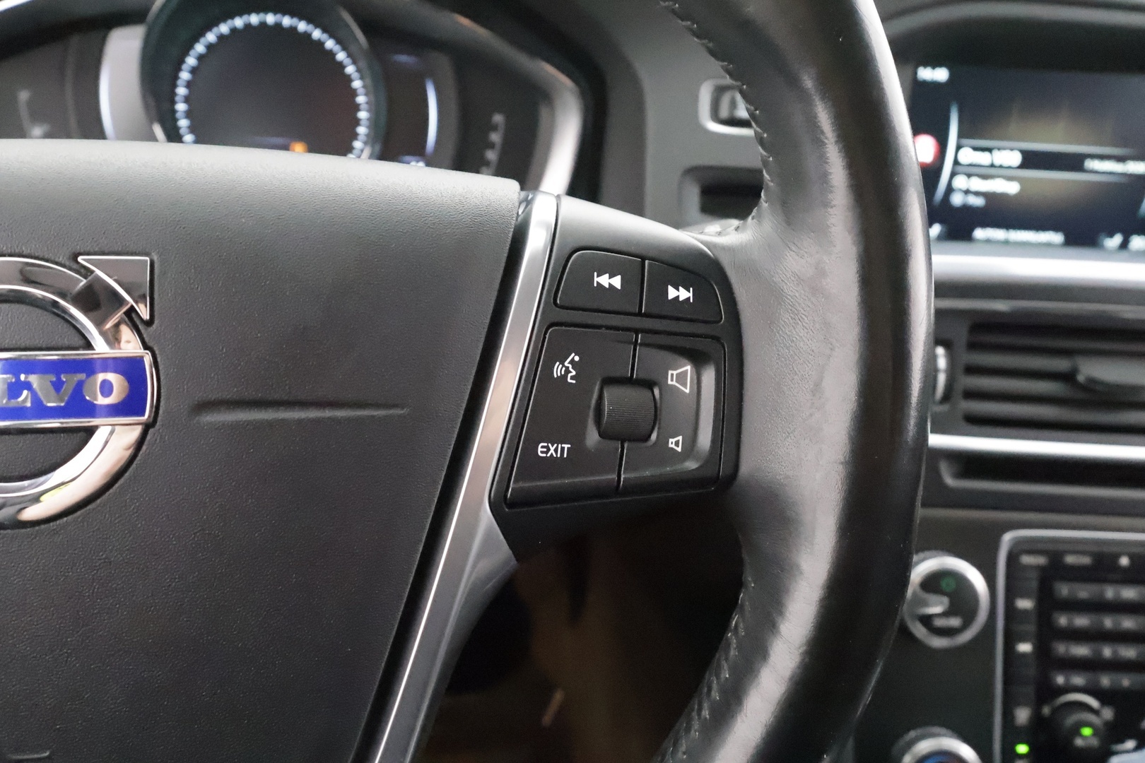 VOLVO V60 Cross Country 2016