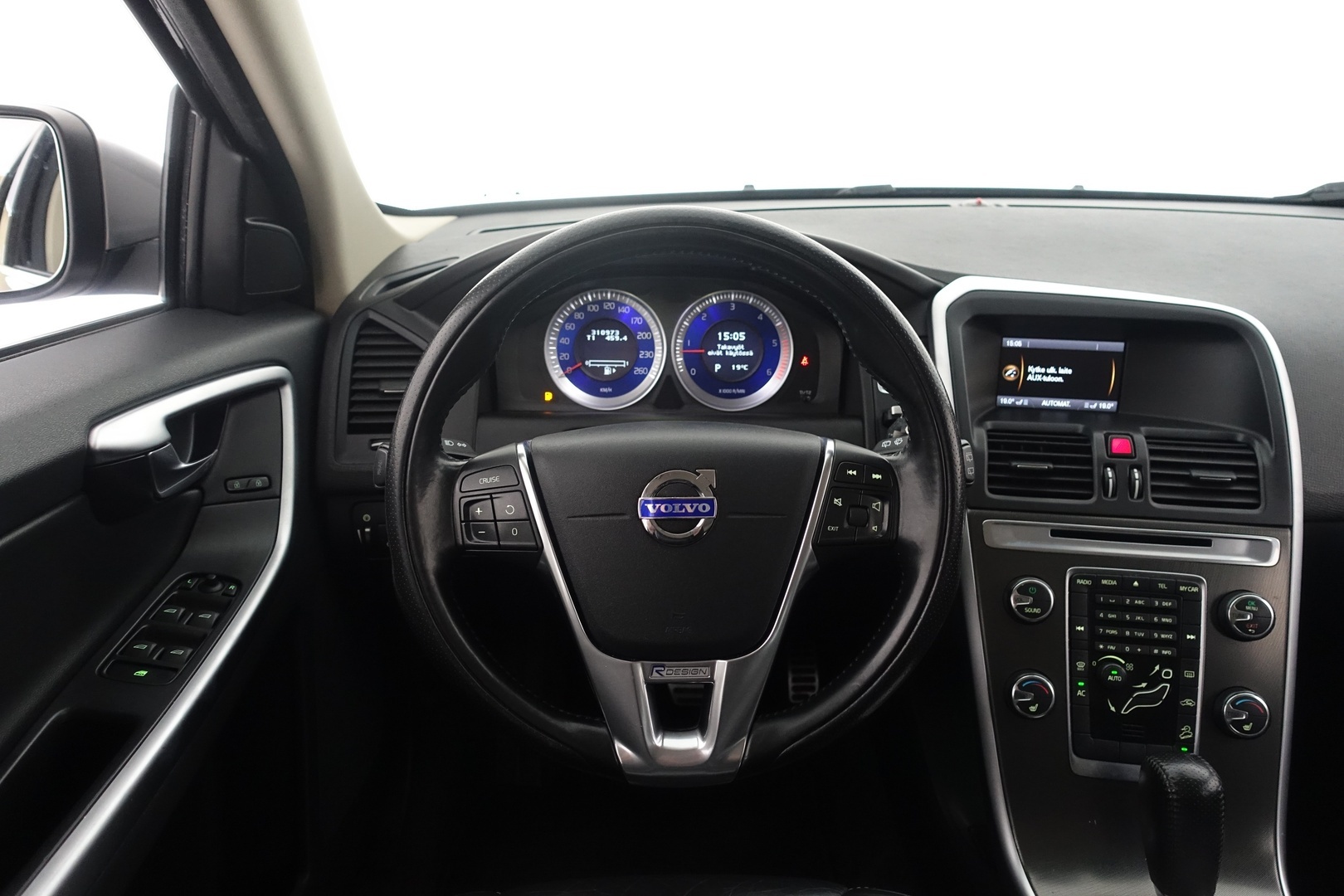 VOLVO XC60 2011