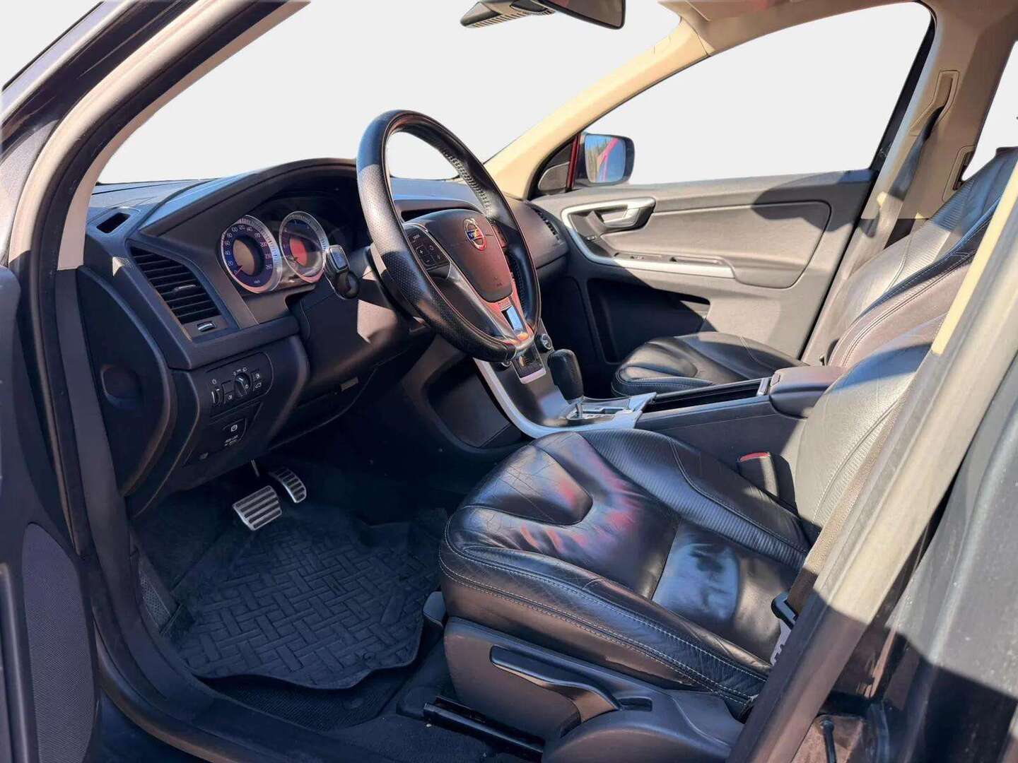 VOLVO XC60 2011