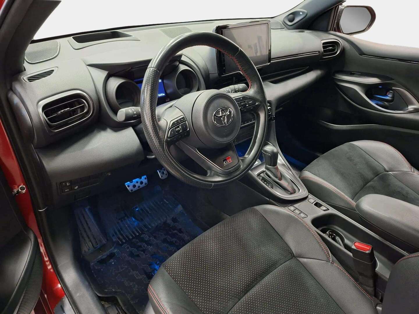 TOYOTA Yaris 2023