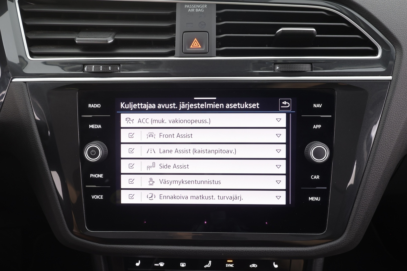 VOLKSWAGEN Tiguan 2023