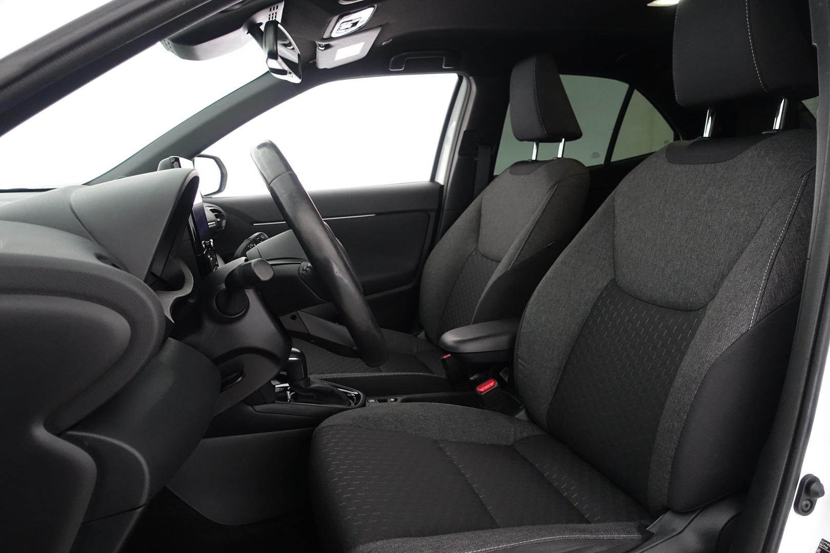 TOYOTA Yaris Cross 2024